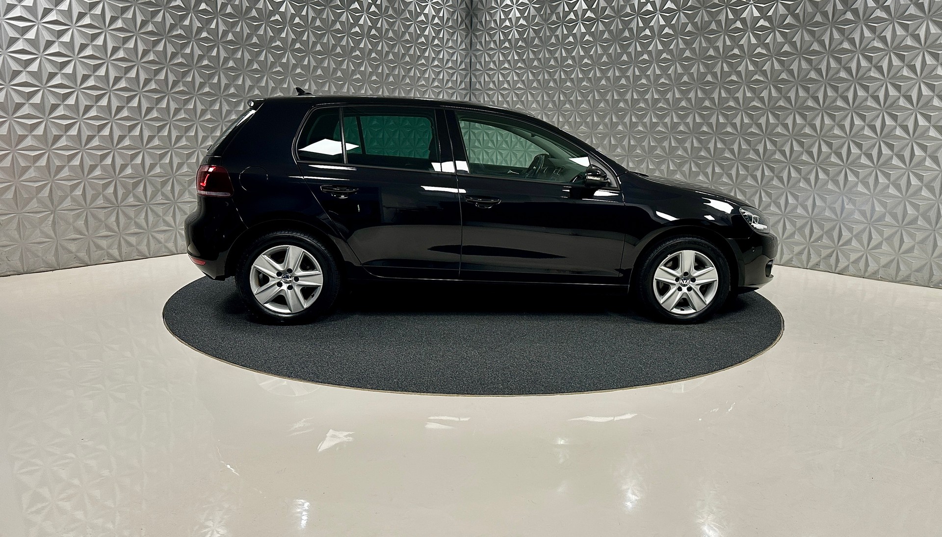 VW Golf 1.4 TSI Highline DSG-showroom-element-3