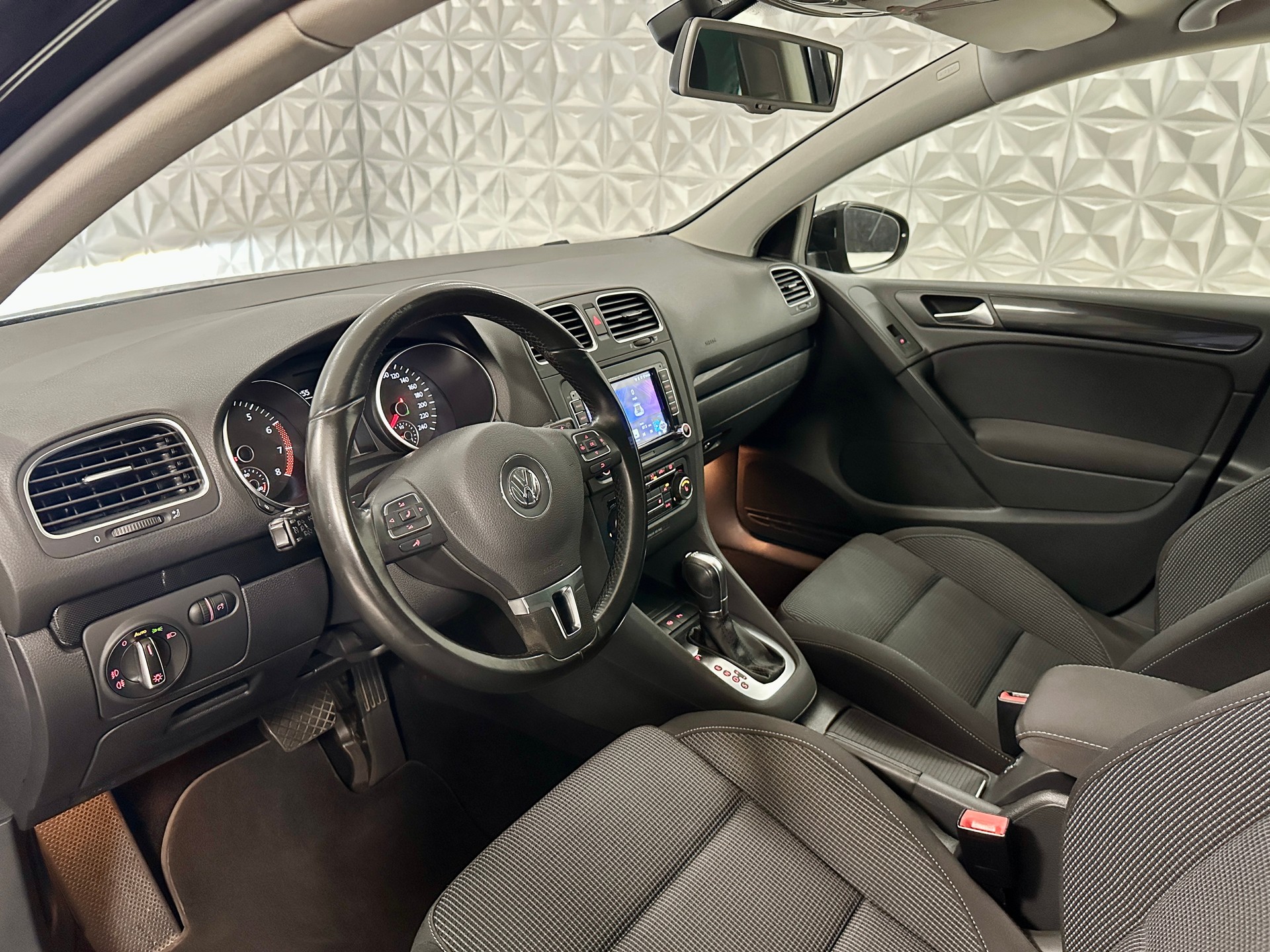 VW Golf 1.4 TSI Highline DSG-image-10