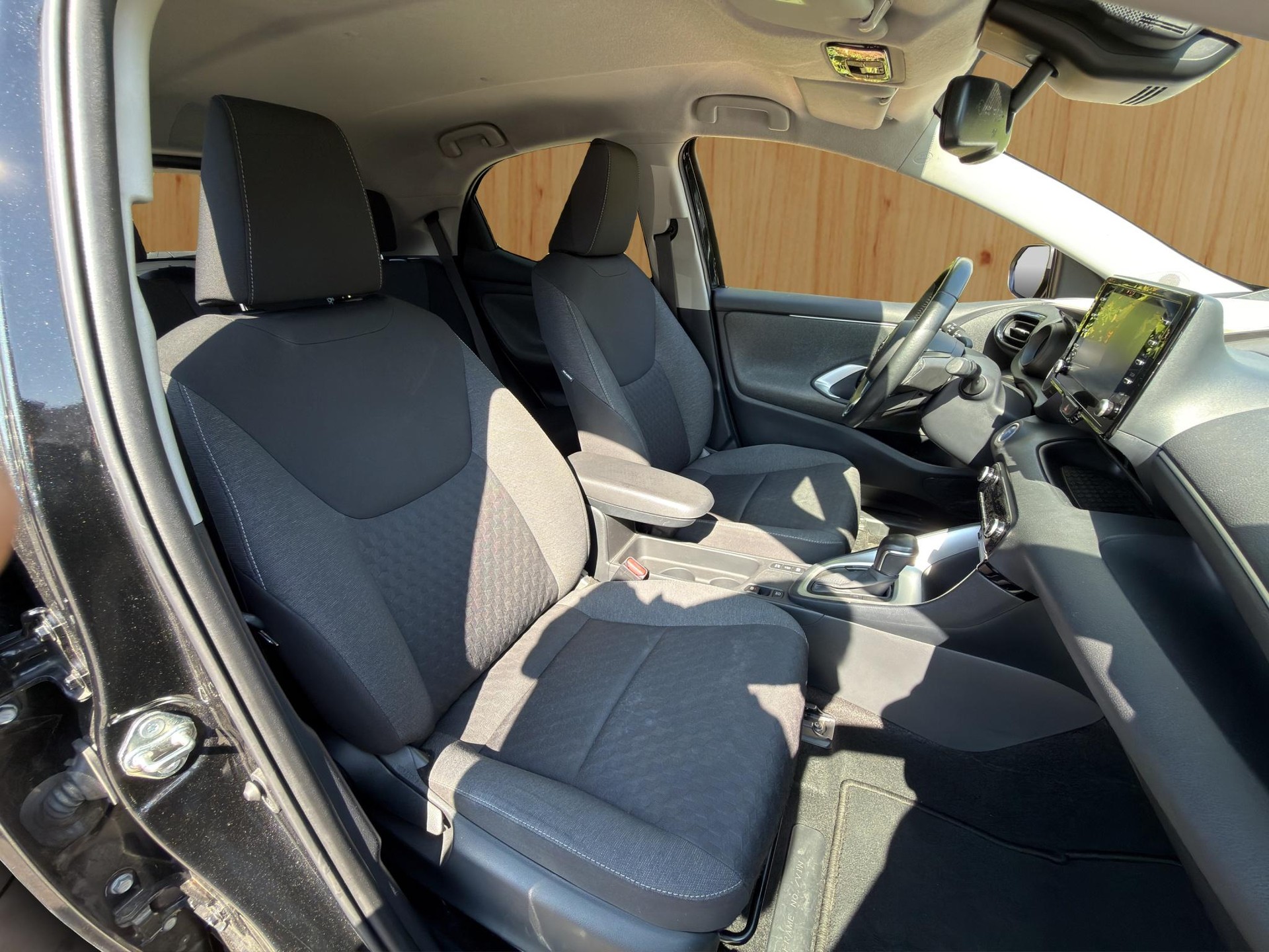 TOYOTA Yaris 1.5 VVT-i HSD Trend-image-9