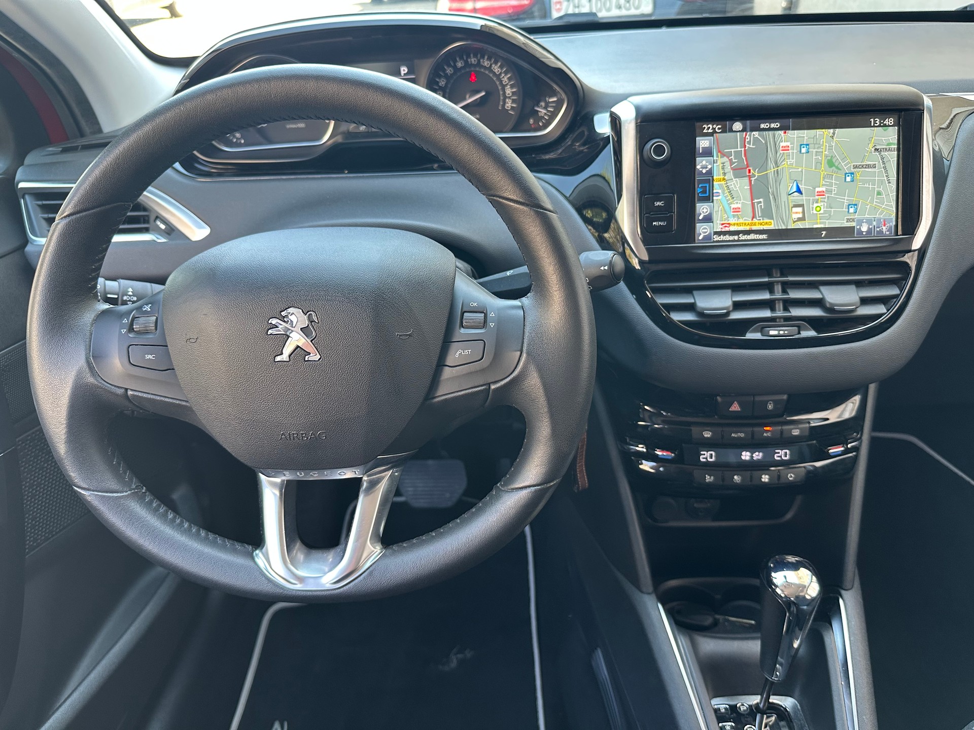 PEUGEOT 208 1.6 VTI Allure Automatik-image-10