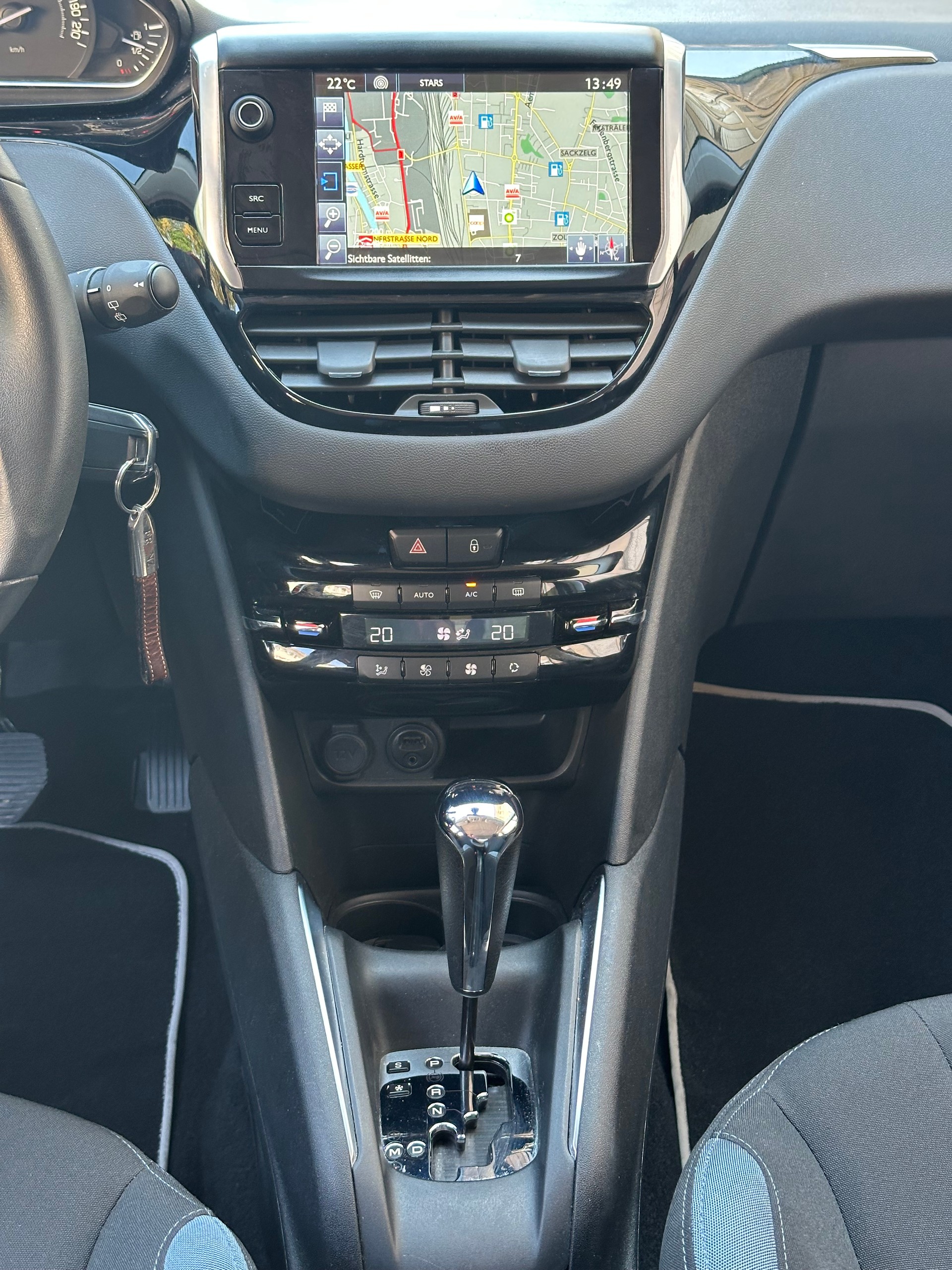PEUGEOT 208 1.6 VTI Allure Automatik-image-17