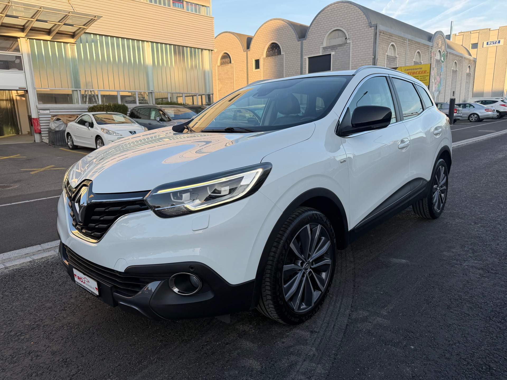 RENAULT Kadjar 1.2 16V Turbo Bose-showroom-element-1