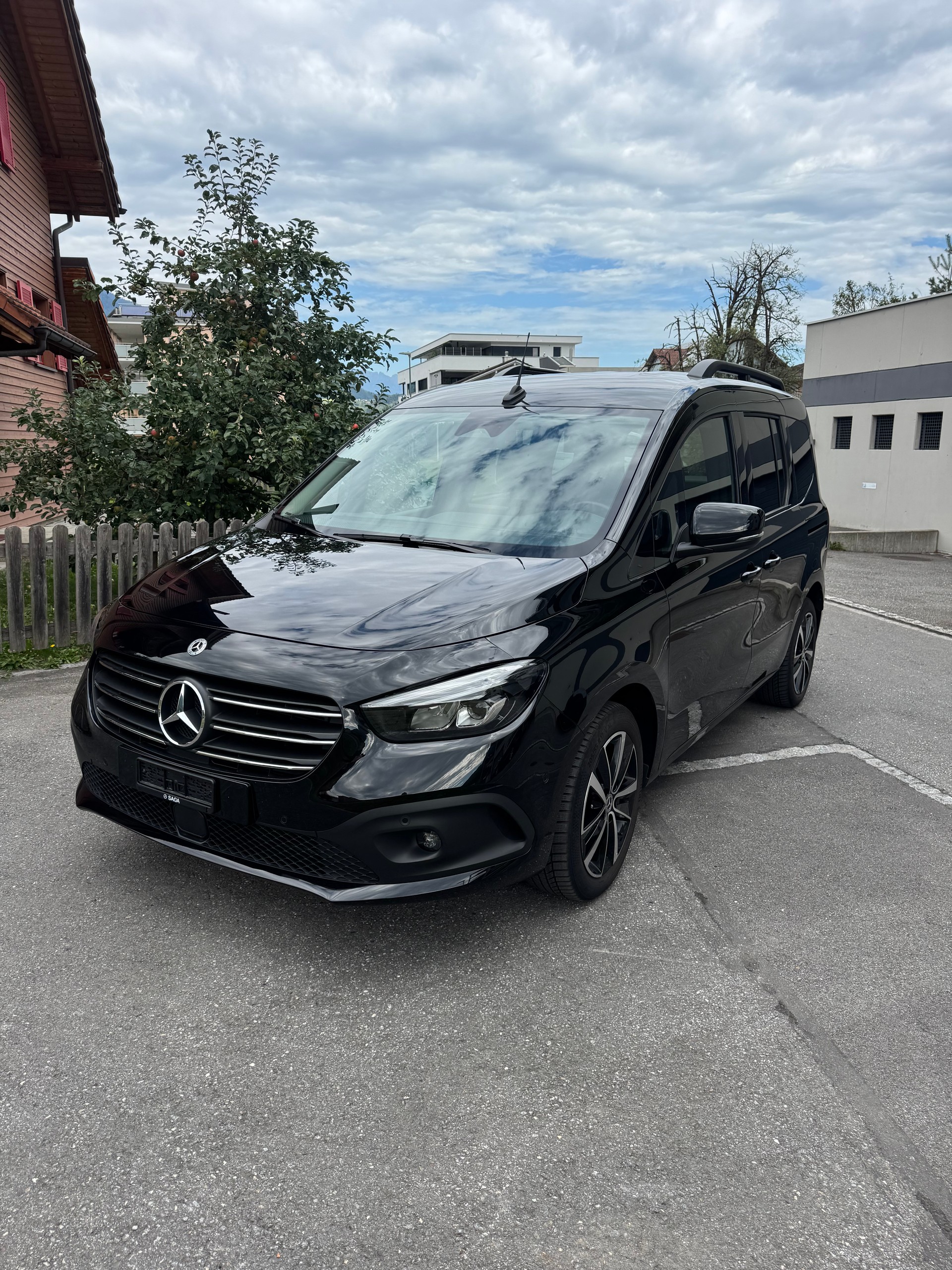 MERCEDES-BENZ T-Class 180 d Progressive