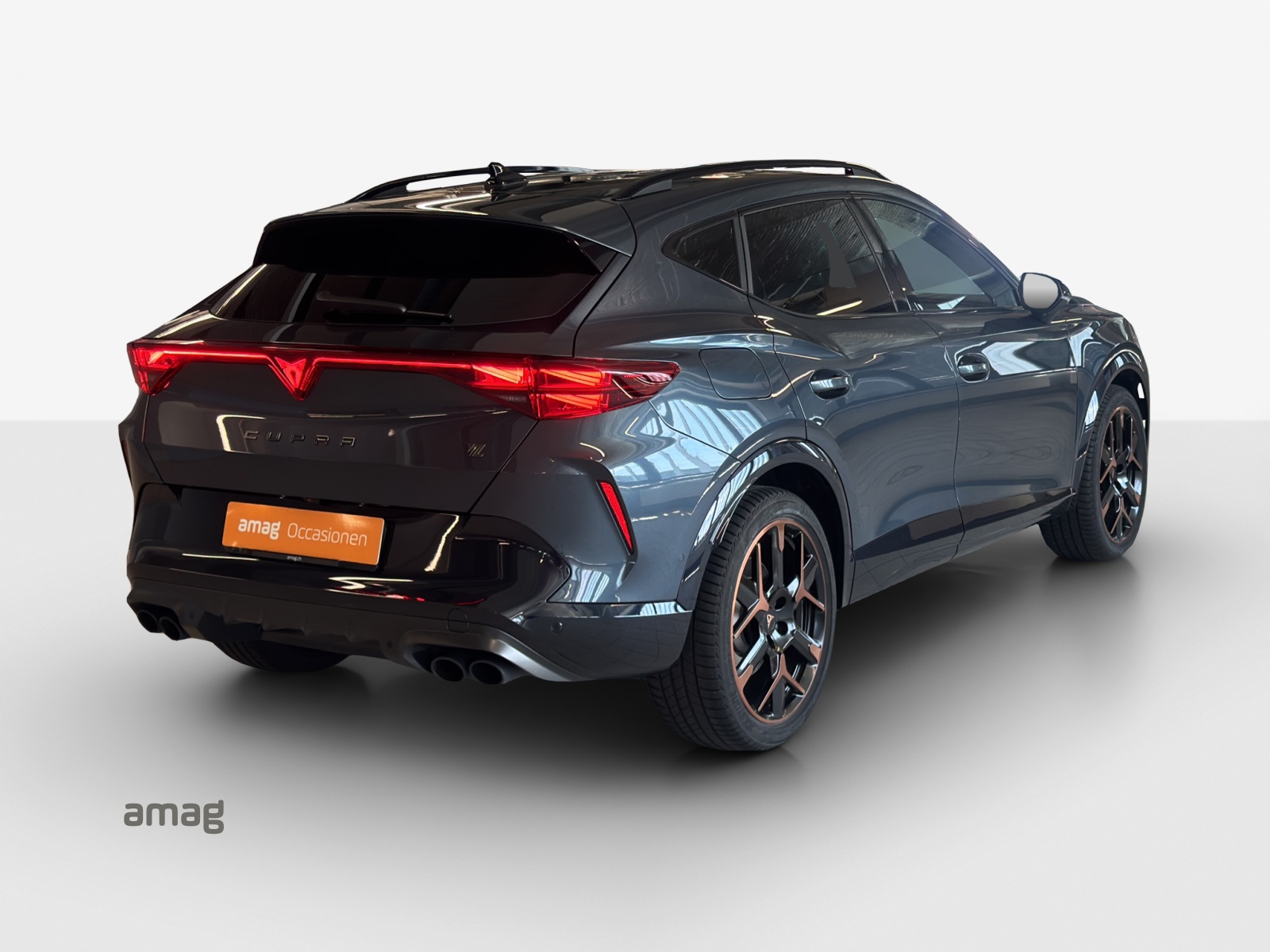 CUPRA Formentor 2.0TSI Black Symphony 4Drive DSG-image-4