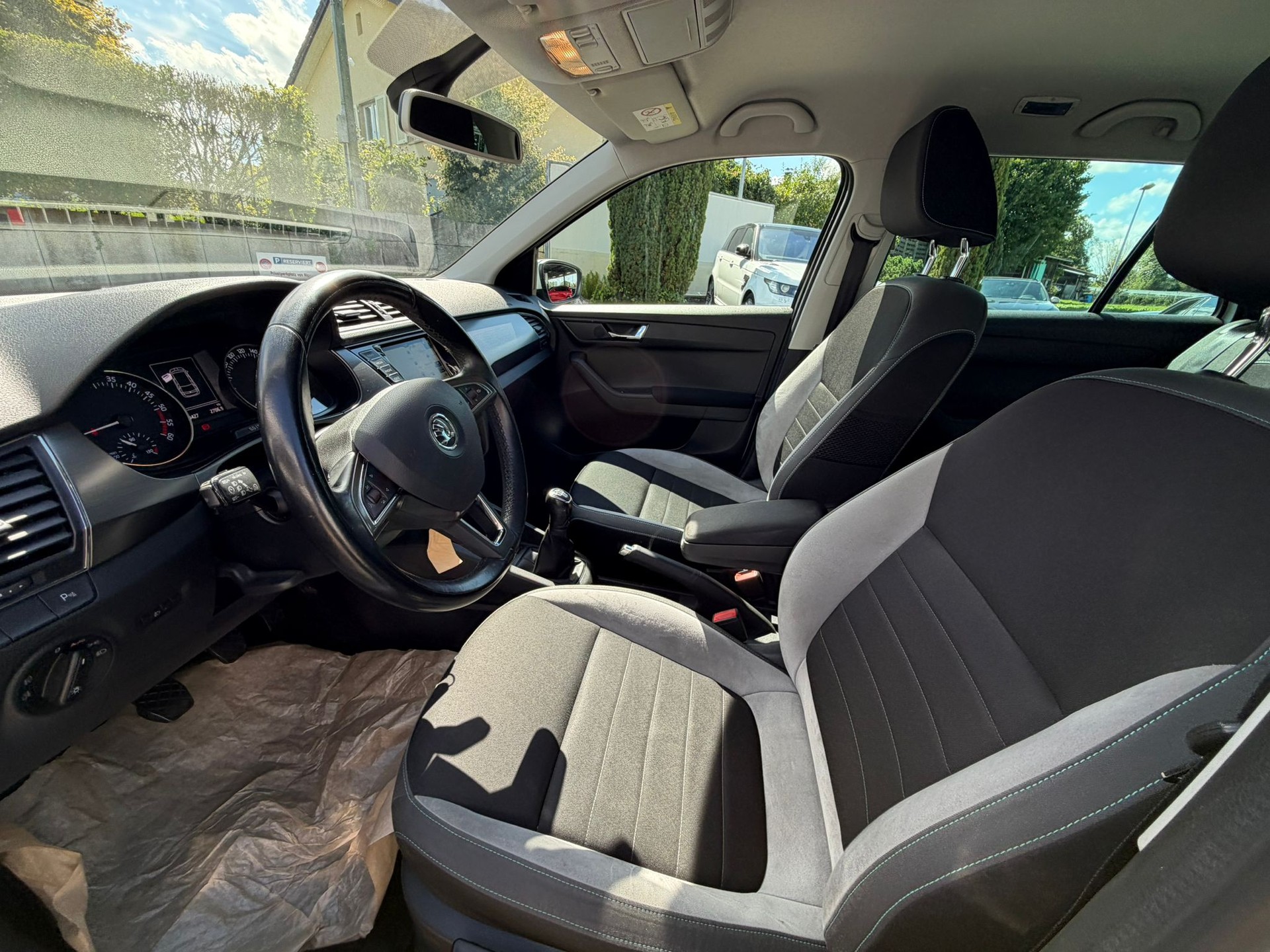 SKODA Fabia 1.4 TDI Ambition-image-11