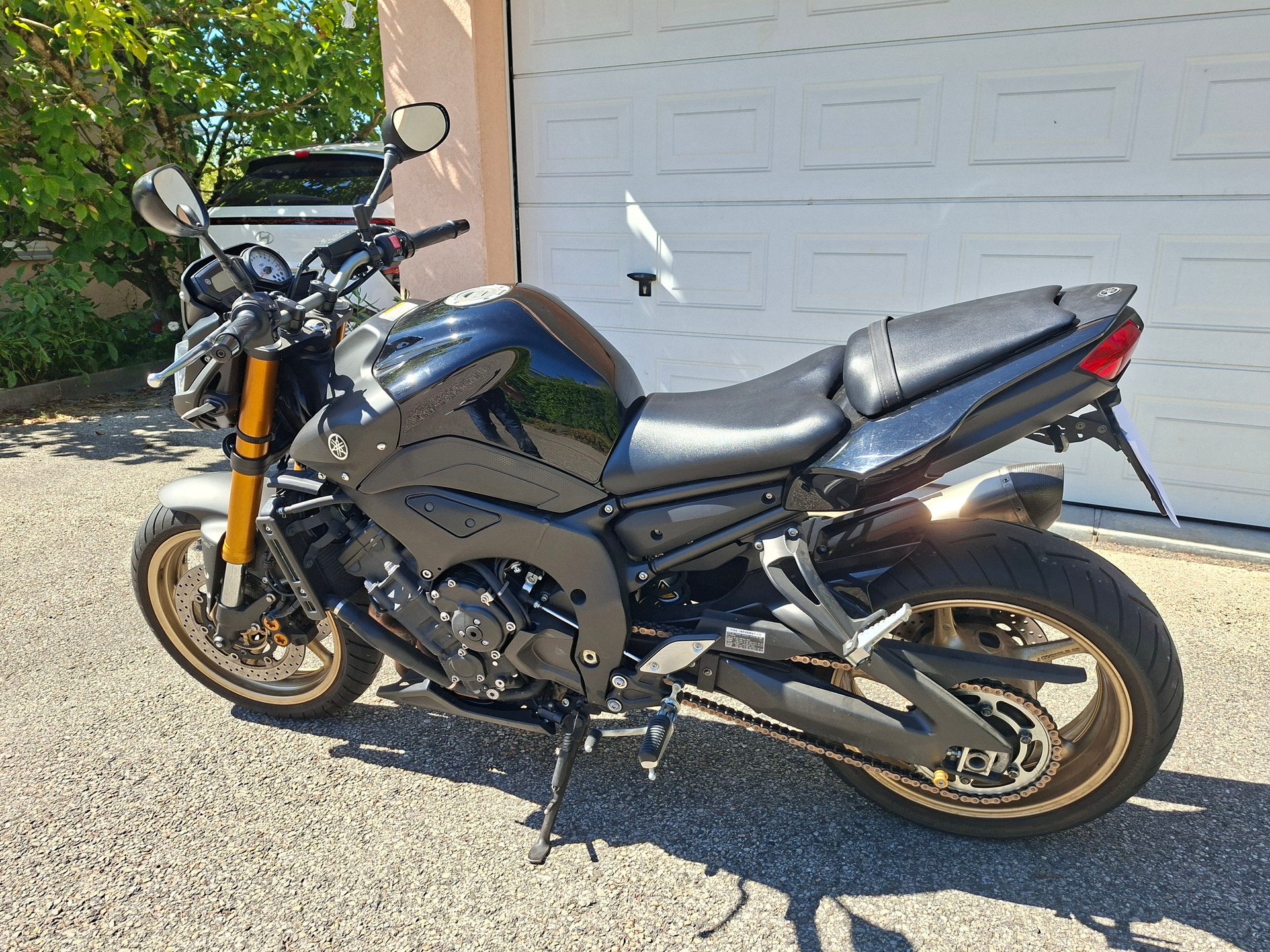 YAMAHA FZ8 N ABS Limited Edition-image-2