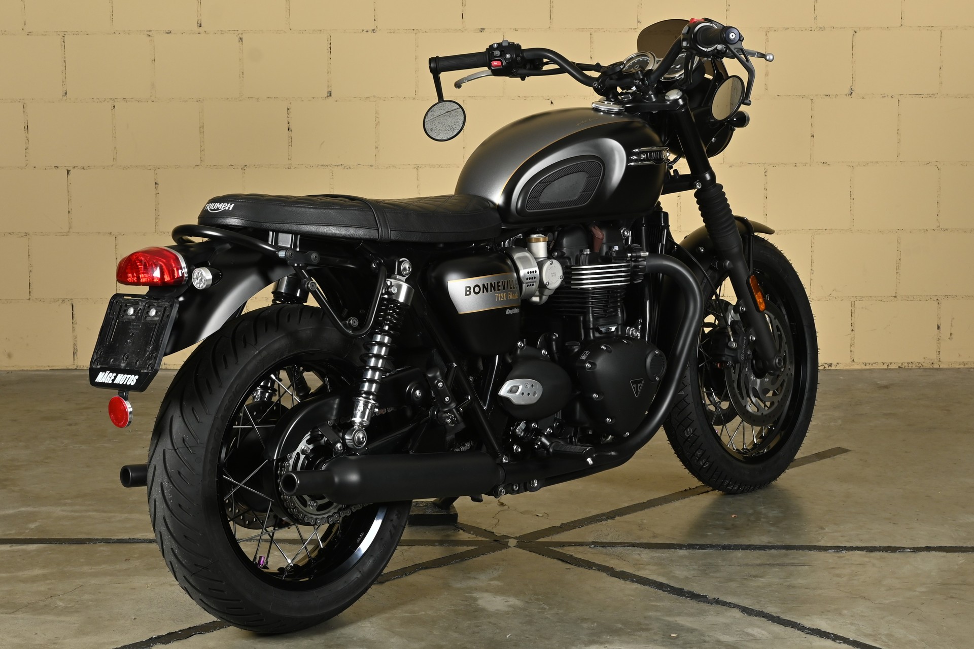 TRIUMPH Bonneville T120 Special Edition-image-5
