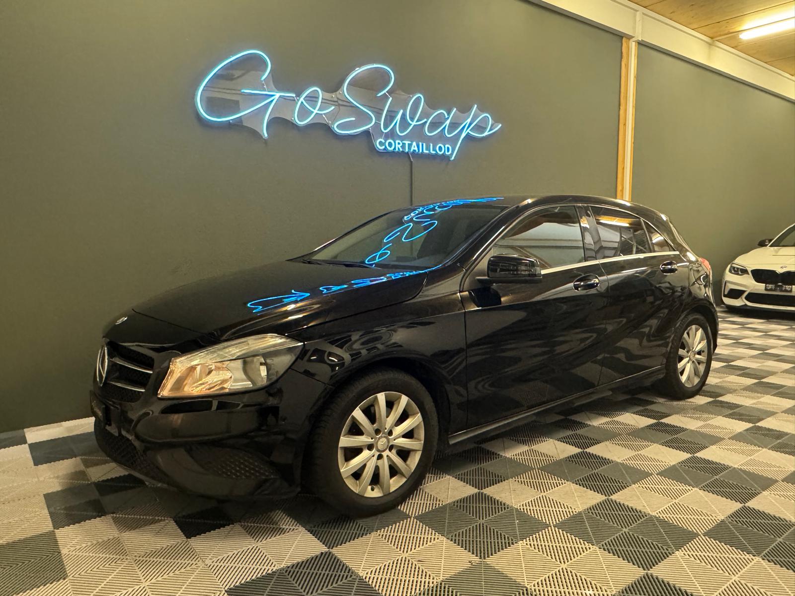 MERCEDES-BENZ A 180 Style 7G-DCT