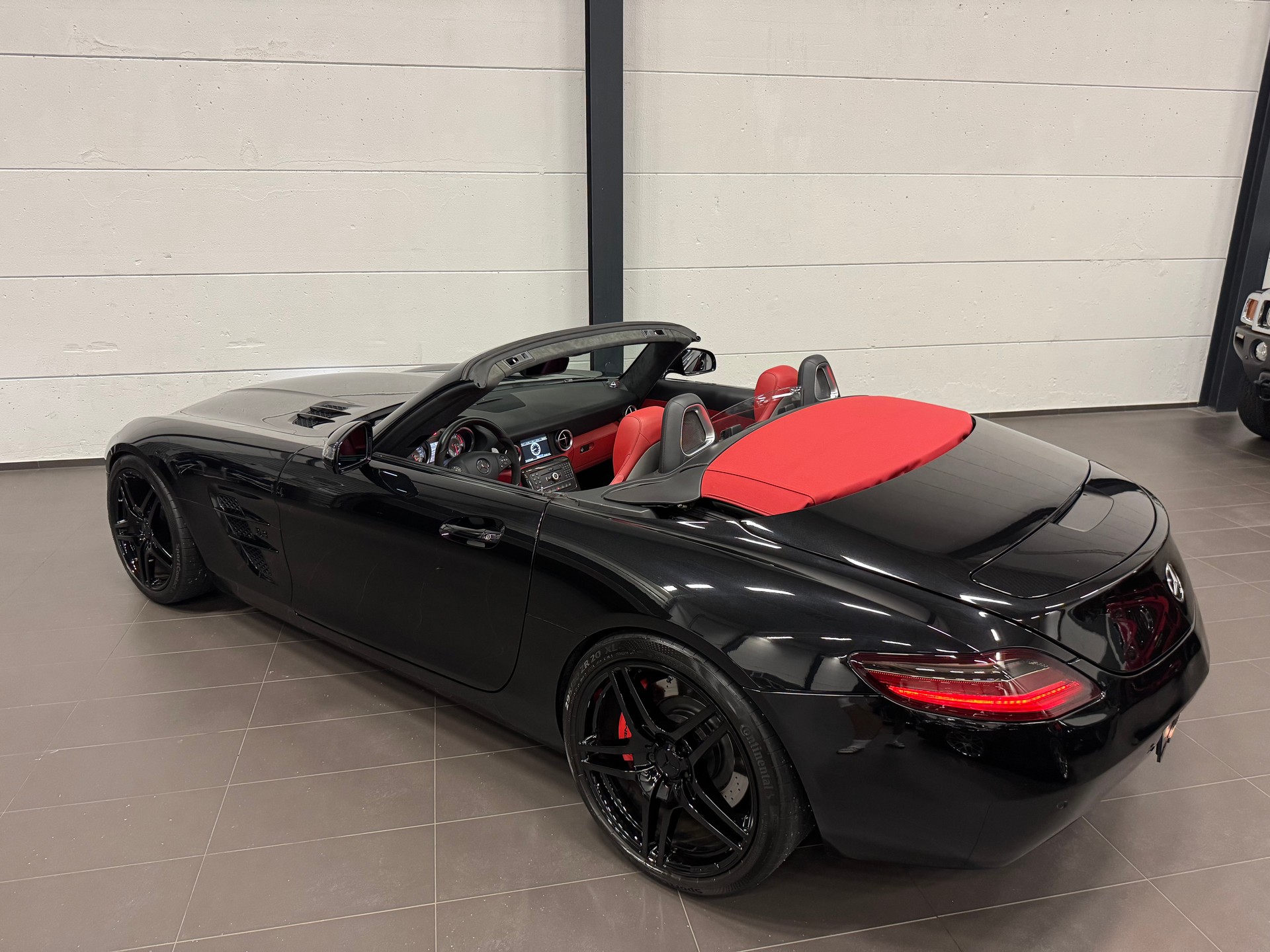 MERCEDES-BENZ SLS 63 AMG Speedshift-image-14