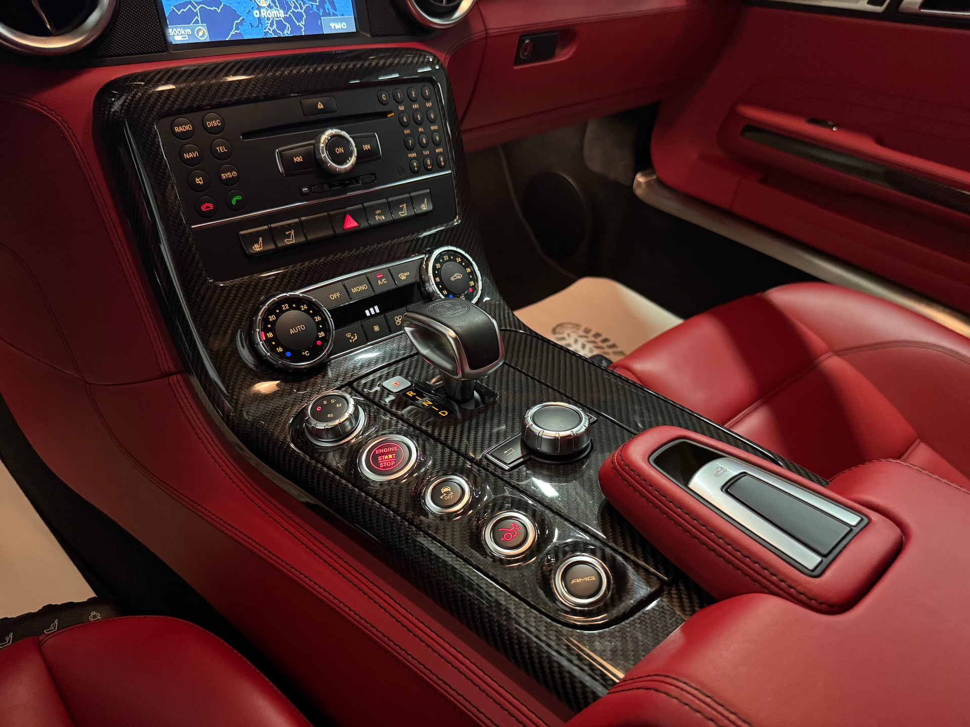 MERCEDES-BENZ SLS 63 AMG Speedshift-image-25