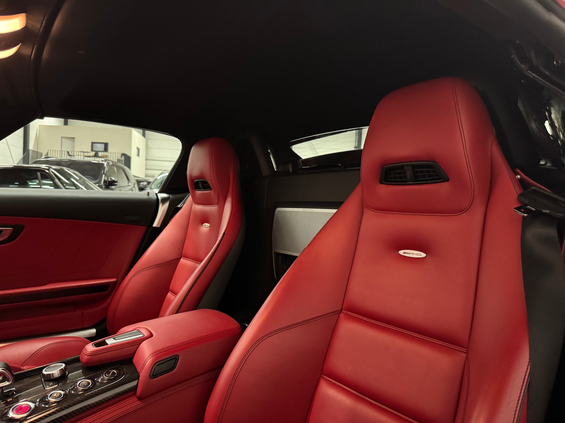 MERCEDES-BENZ SLS 63 AMG Speedshift-image-19