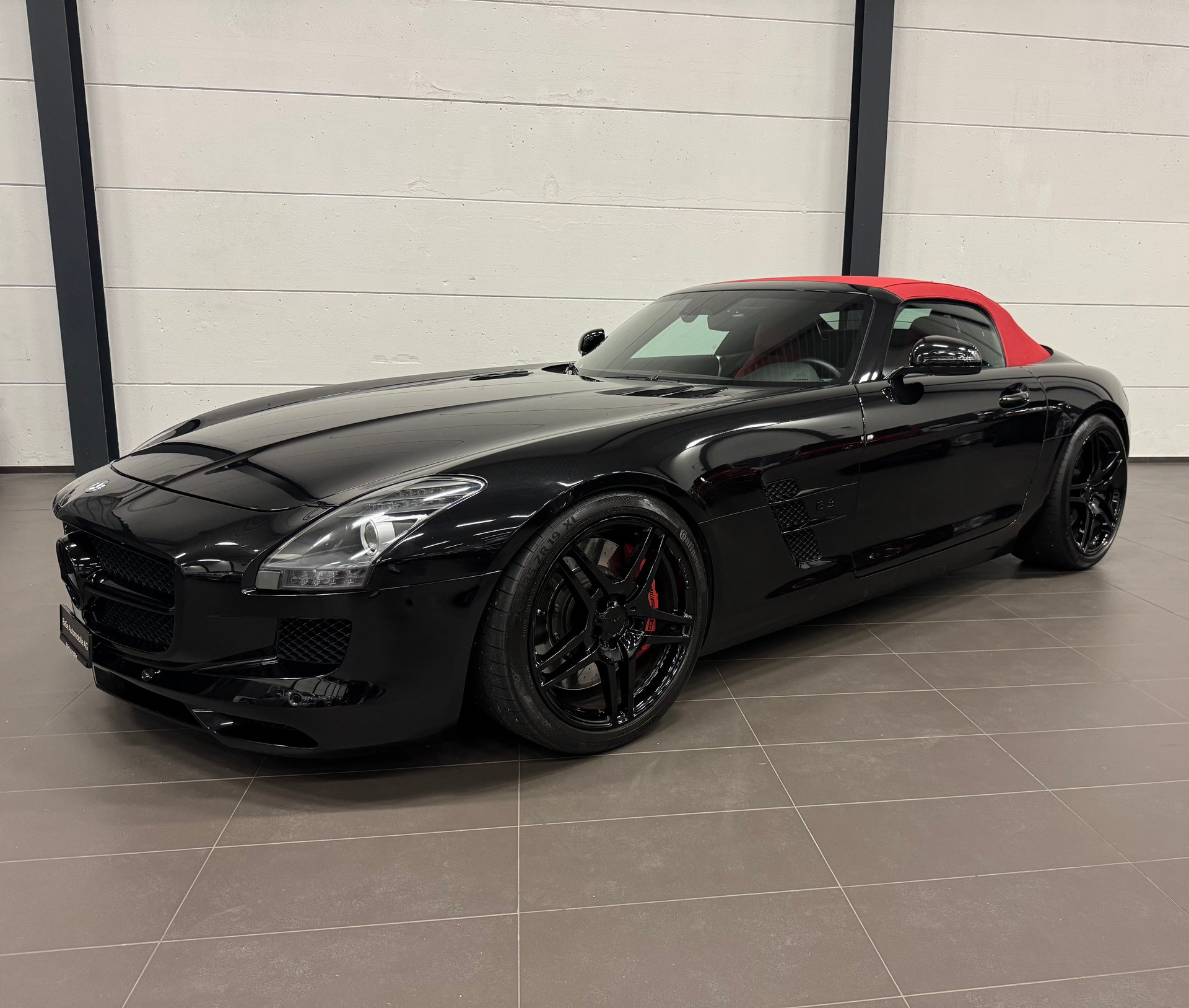MERCEDES-BENZ SLS 63 AMG Speedshift-showroom-element-2