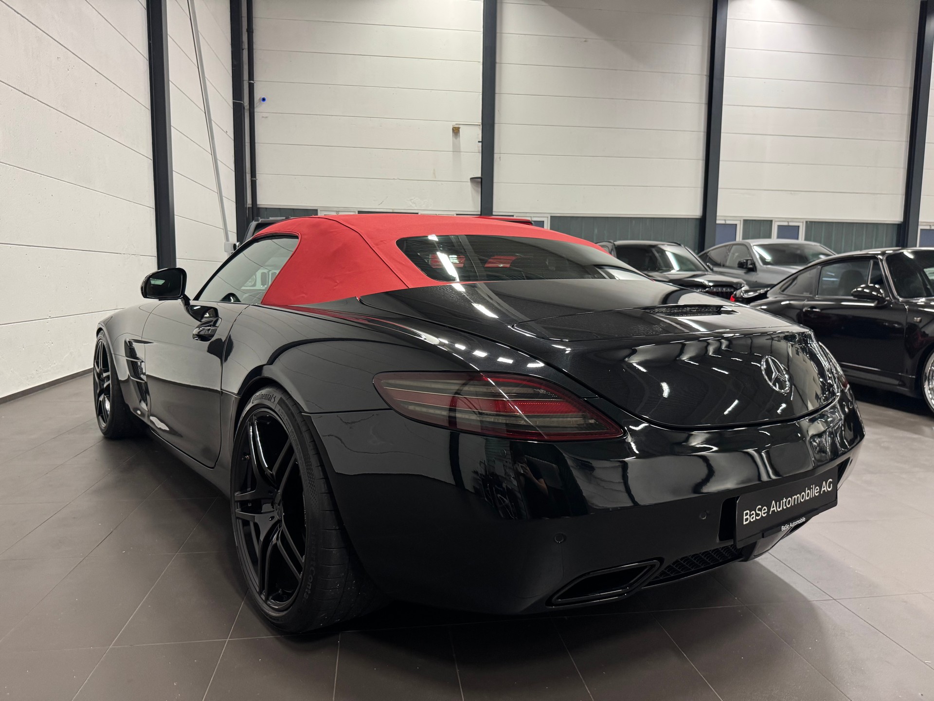 MERCEDES-BENZ SLS 63 AMG Speedshift-image-16