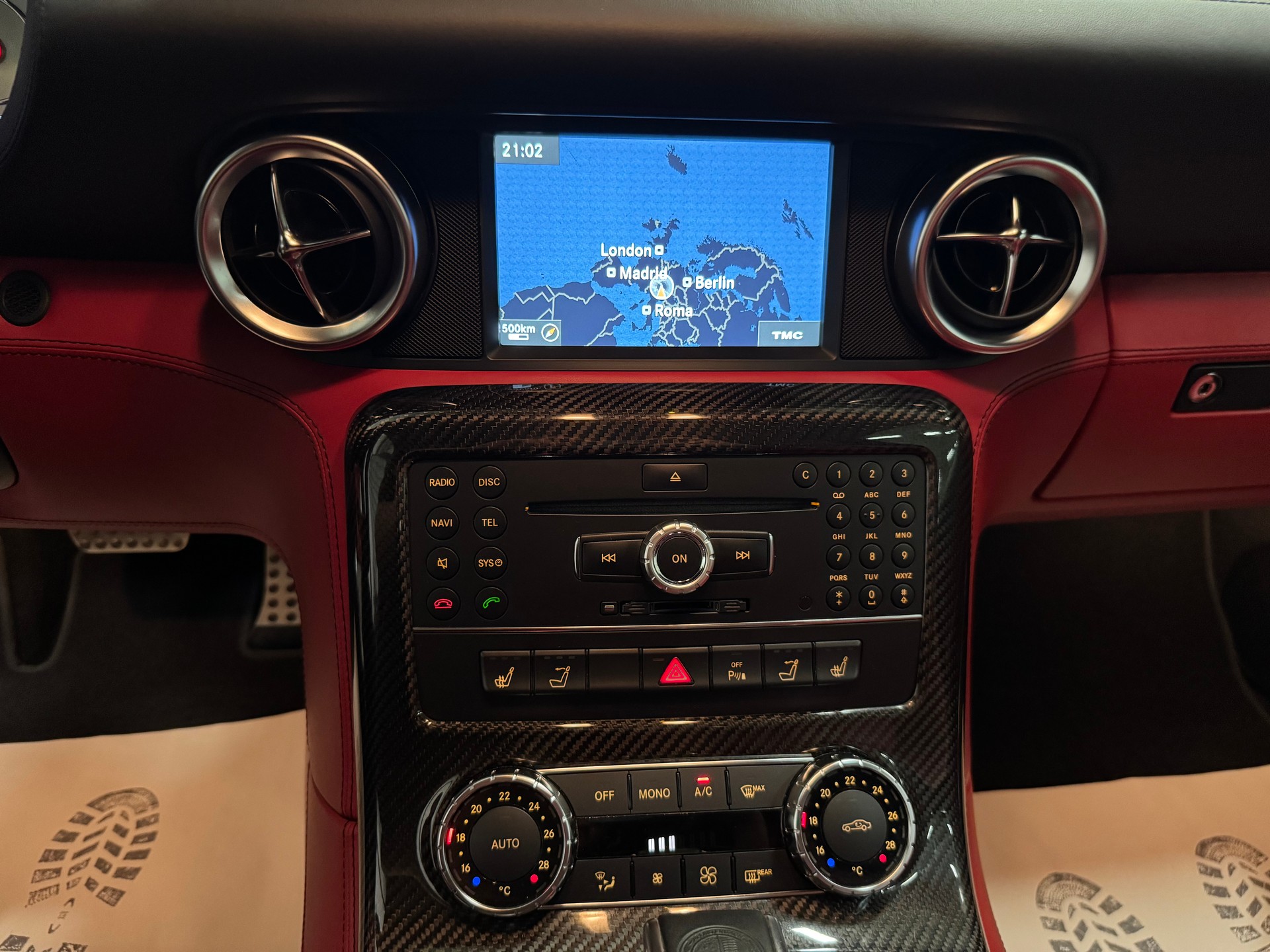 MERCEDES-BENZ SLS 63 AMG Speedshift-image-26