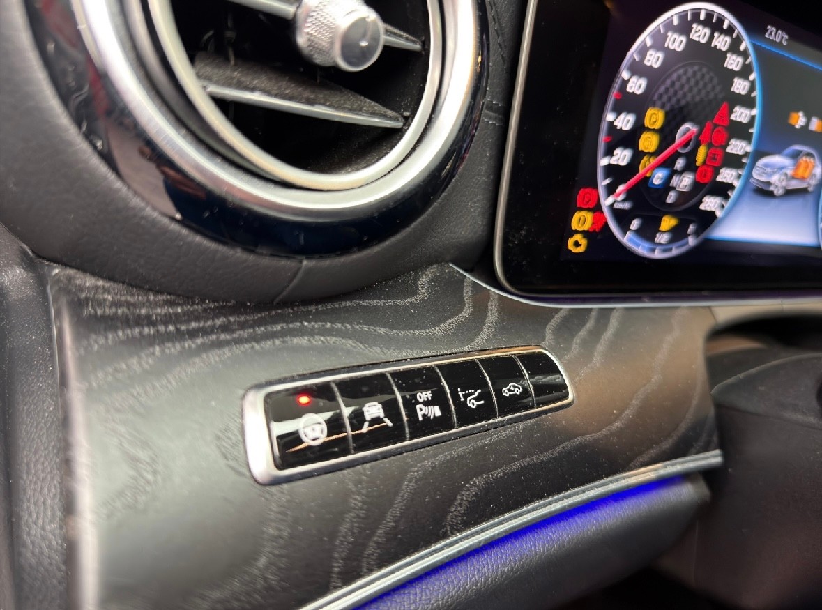 MERCEDES-BENZ E 53 AMG 4matic+-image-5
