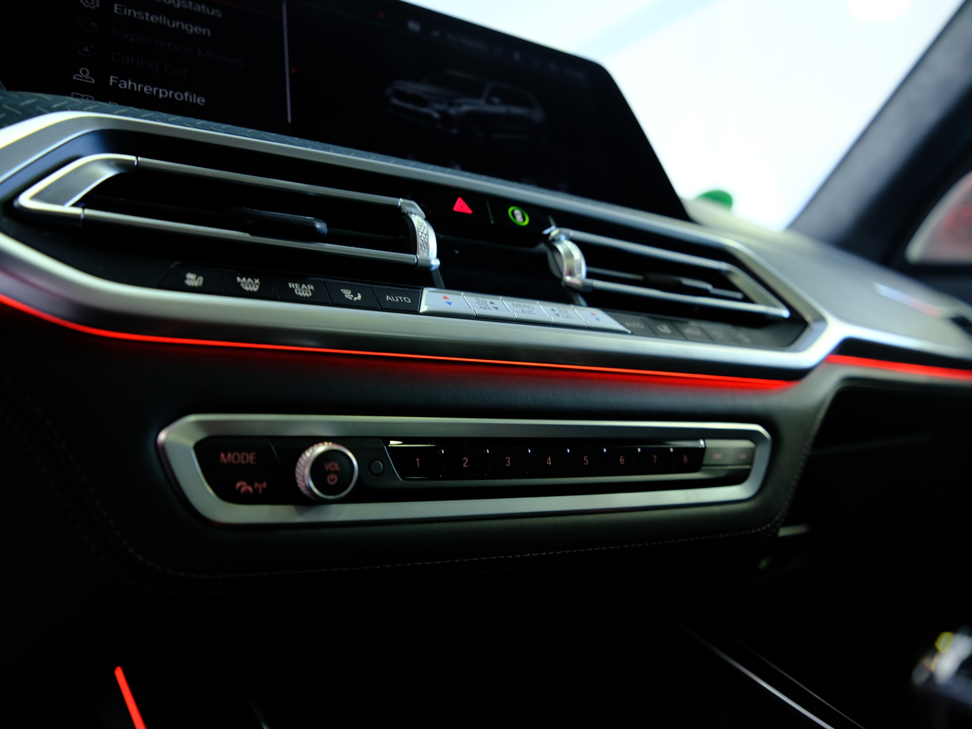 BMW X7 xDrive M50i Steptronic *EDITION DARK SHADOW* *6-SITZER*-image-24