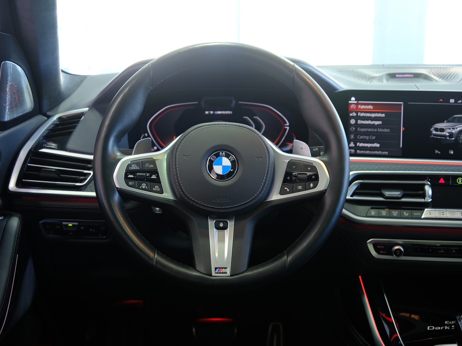 BMW X7 xDrive M50i Steptronic *EDITION DARK SHADOW* *6-SITZER*-image-28