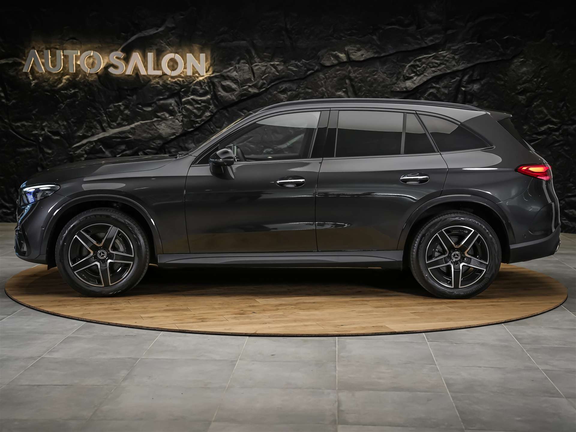 MERCEDES-BENZ GLC 200 4Matic AMG Line 9G-Tronic *Digital Light*Hinterachslenkung*Luftfahrwerk*-showroom-element-2