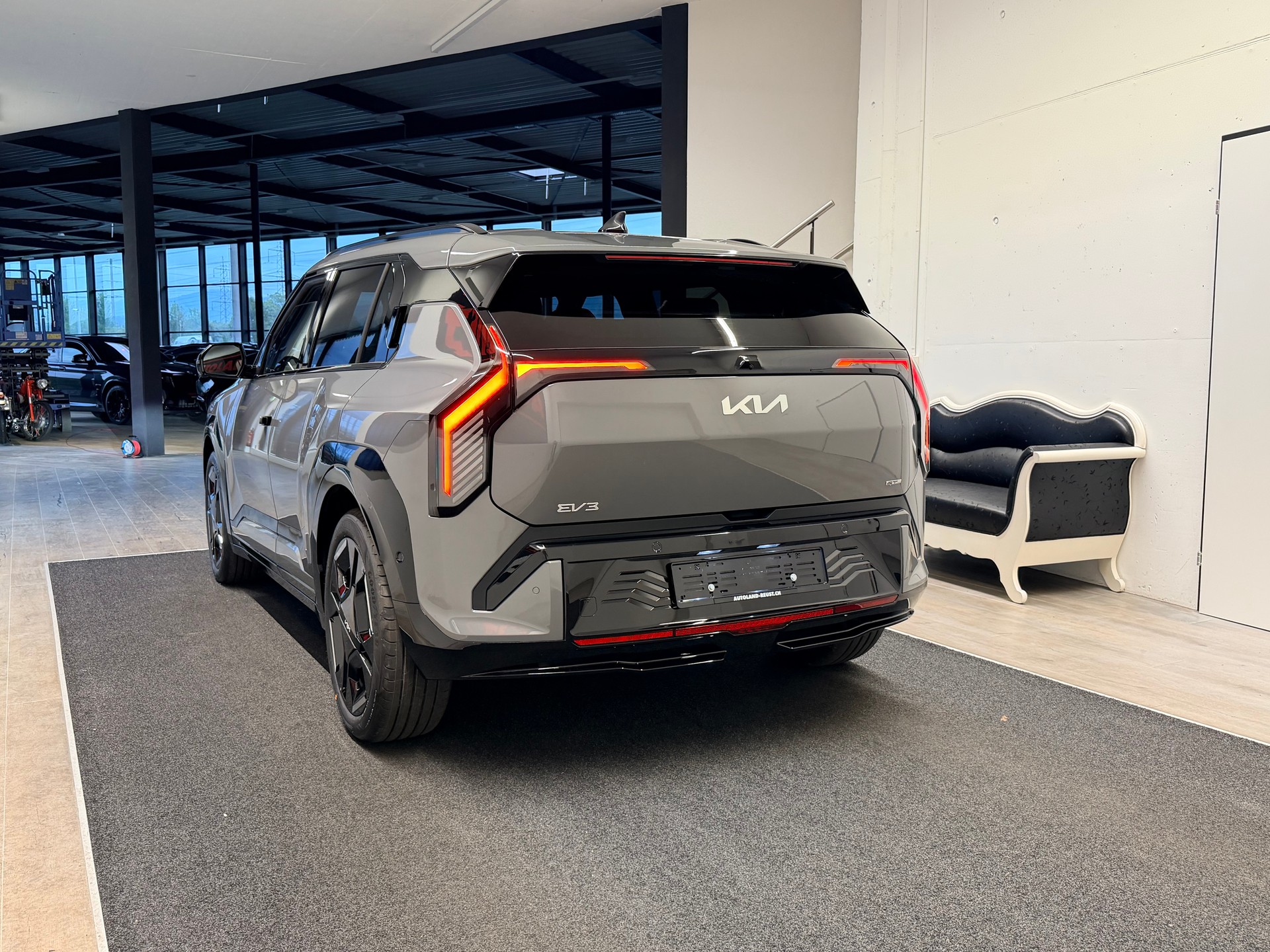 KIA EV3 81,4 kWh GT Line 4x4-image-6
