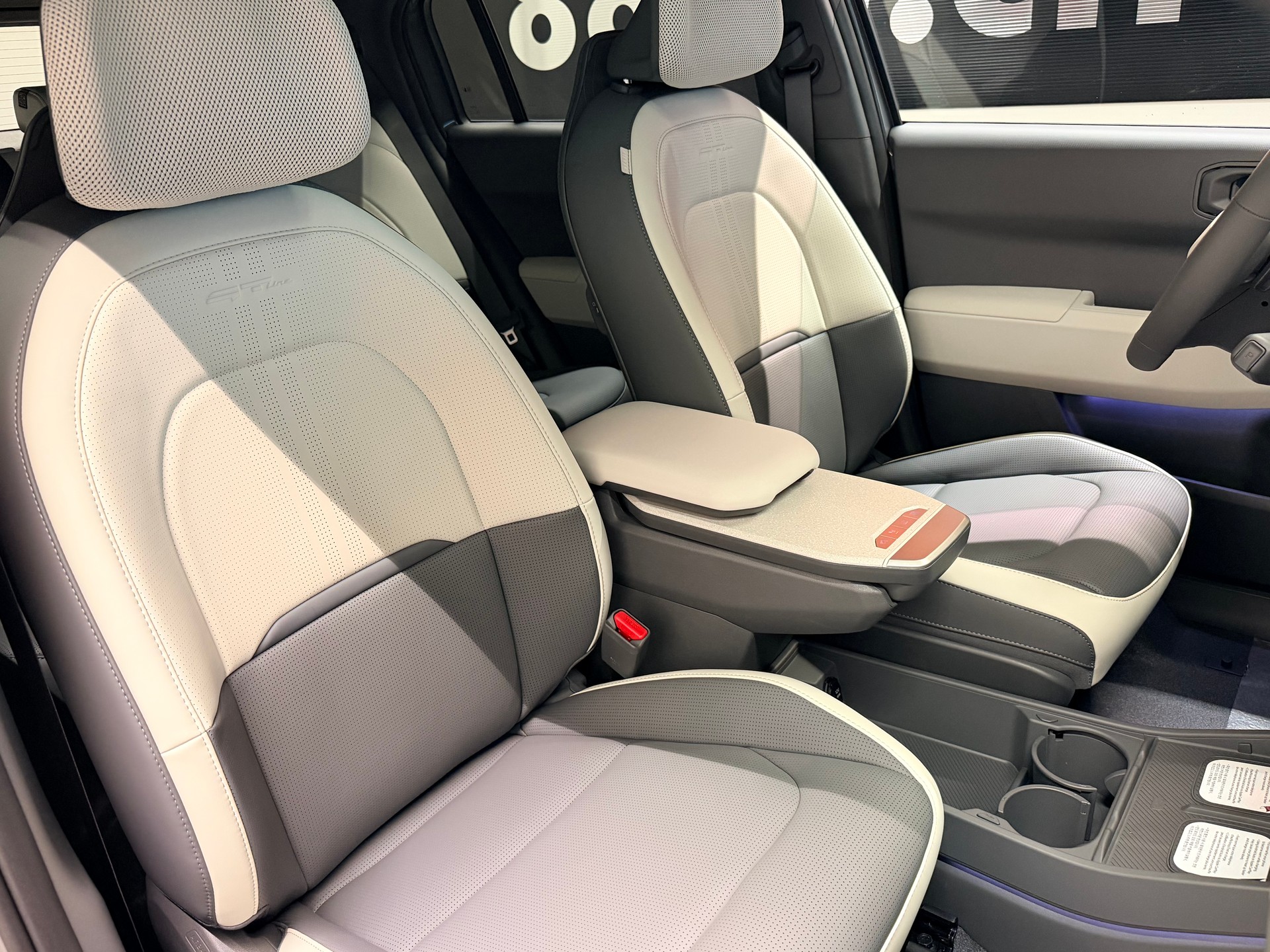 KIA EV3 81,4 kWh GT Line 4x4-image-22