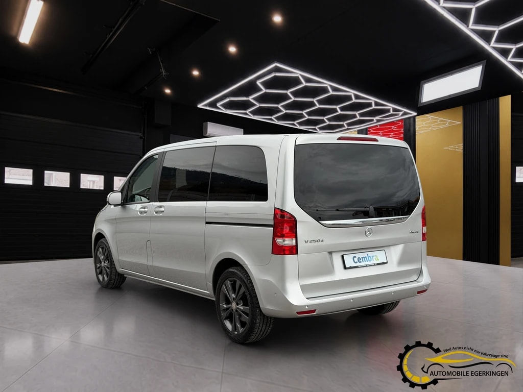 MERCEDES-BENZ V 250 d BlueTec kurz 4matic Van-image-6