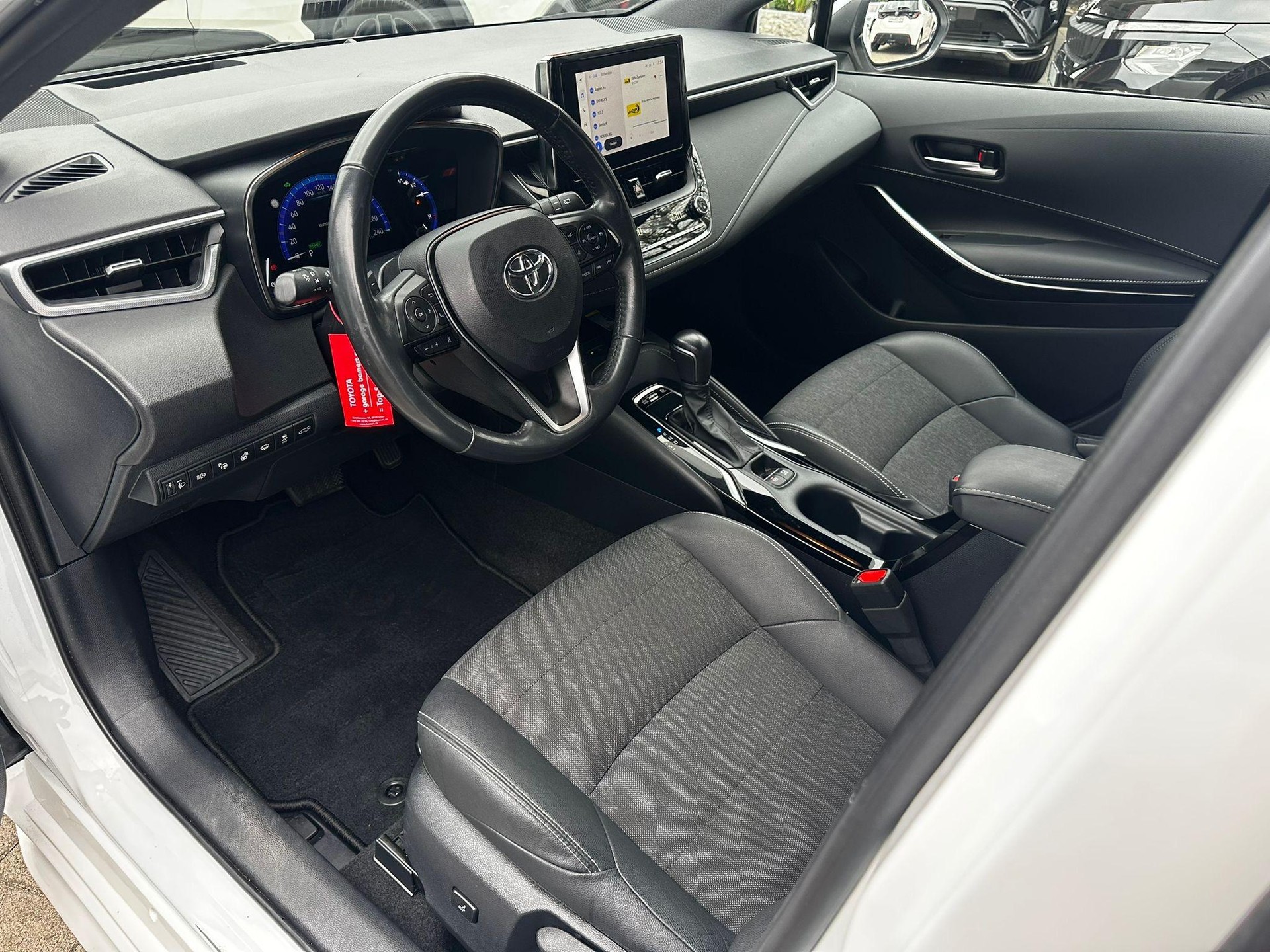 TOYOTA Corolla Touring Sports 2.0 HSD Trend-image-13