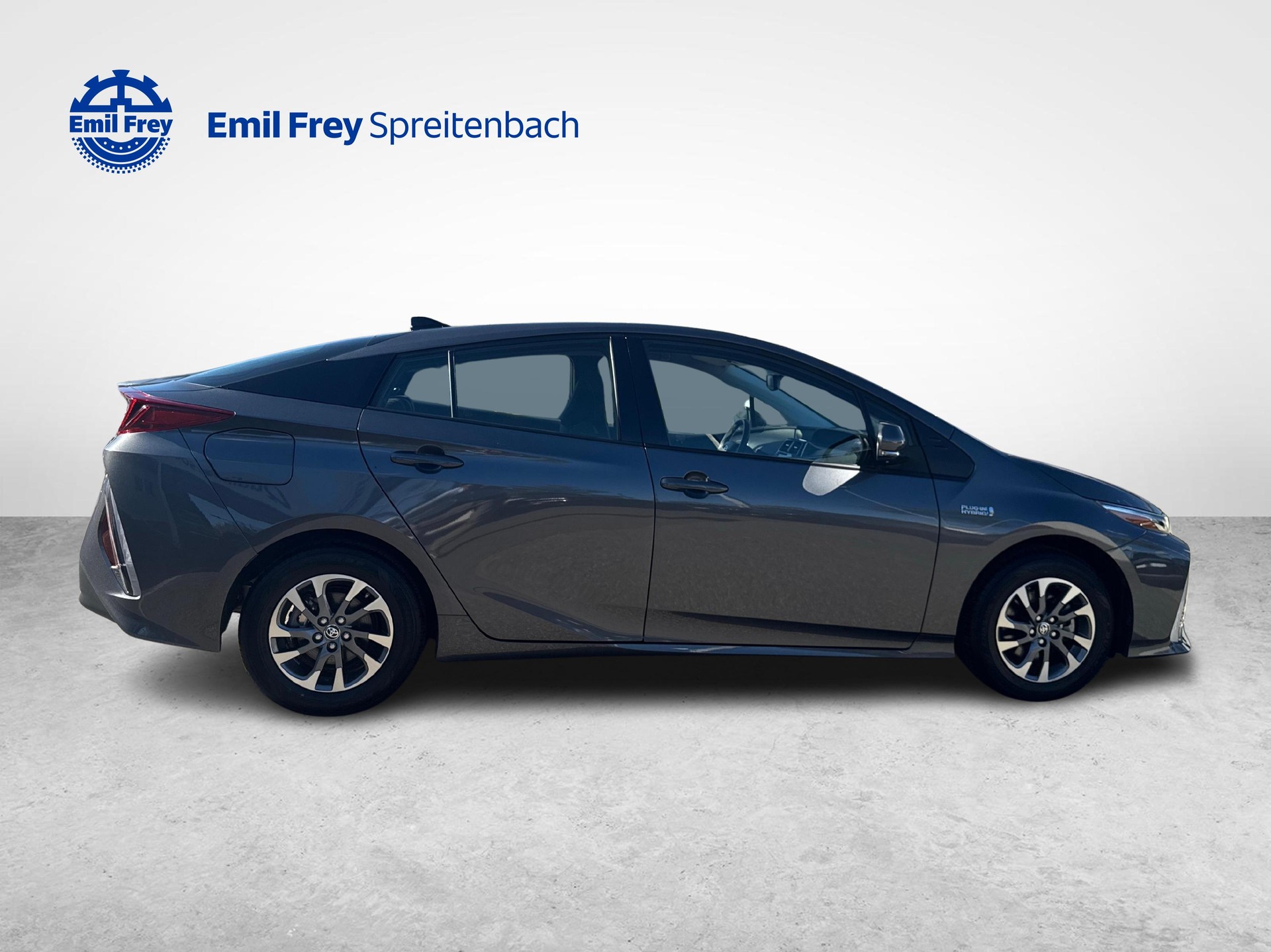 TOYOTA Prius 1.8 VVTi HSD Plug-In Solar-image-5