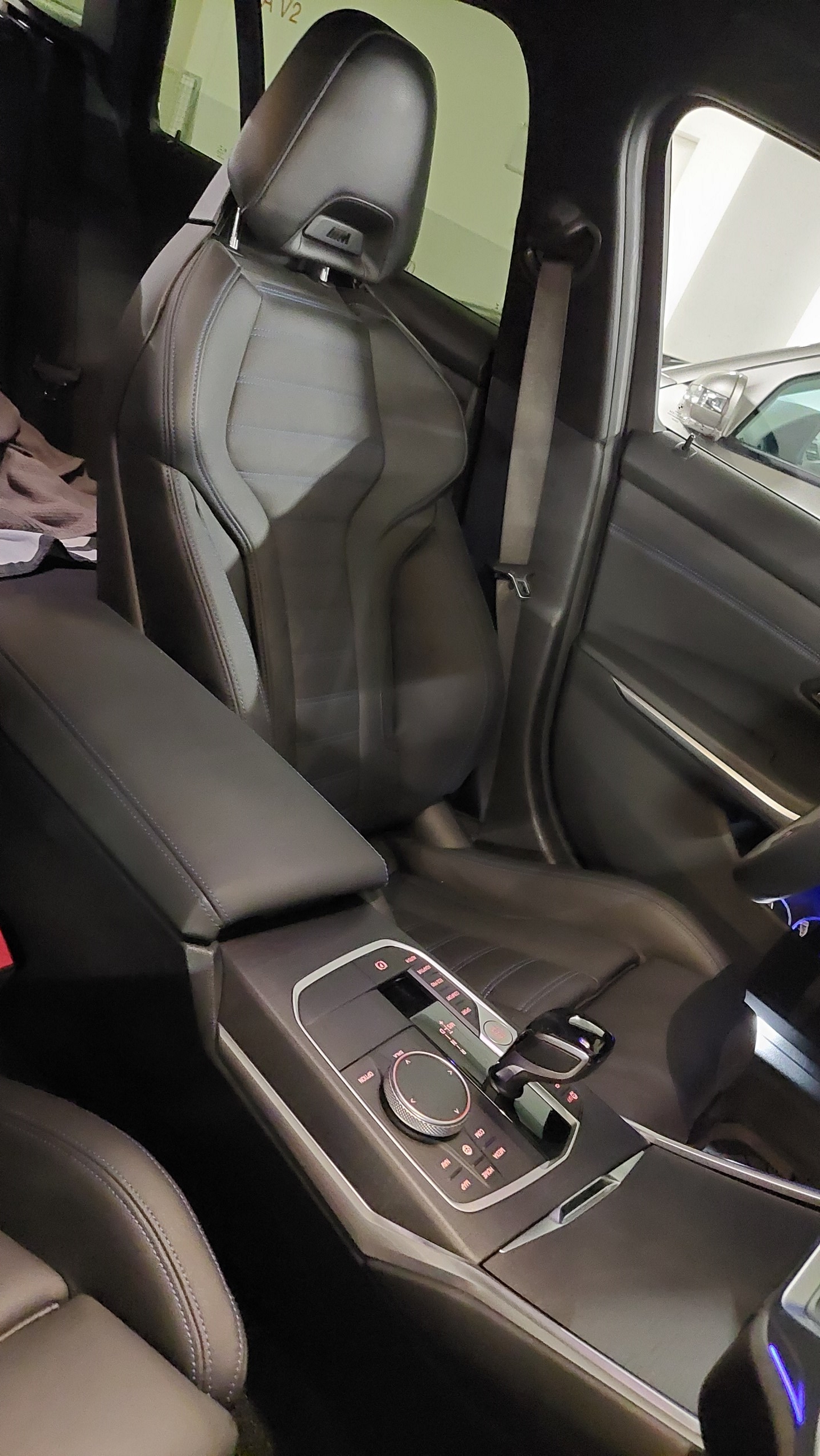 BMW M340i xDrive 48V Touring Steptronic-image-16