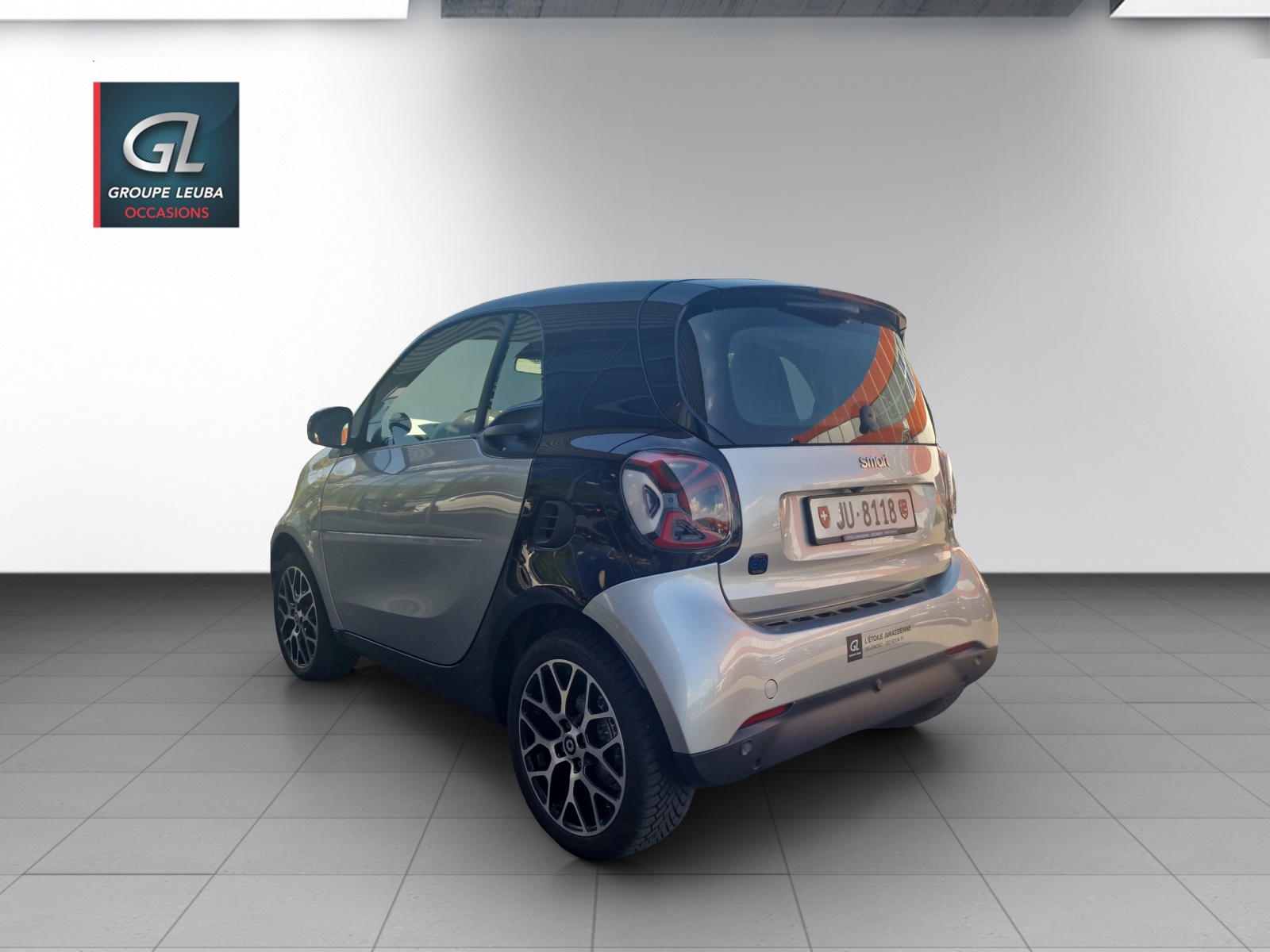 SMART fortwo EQ prime-showroom-element-3