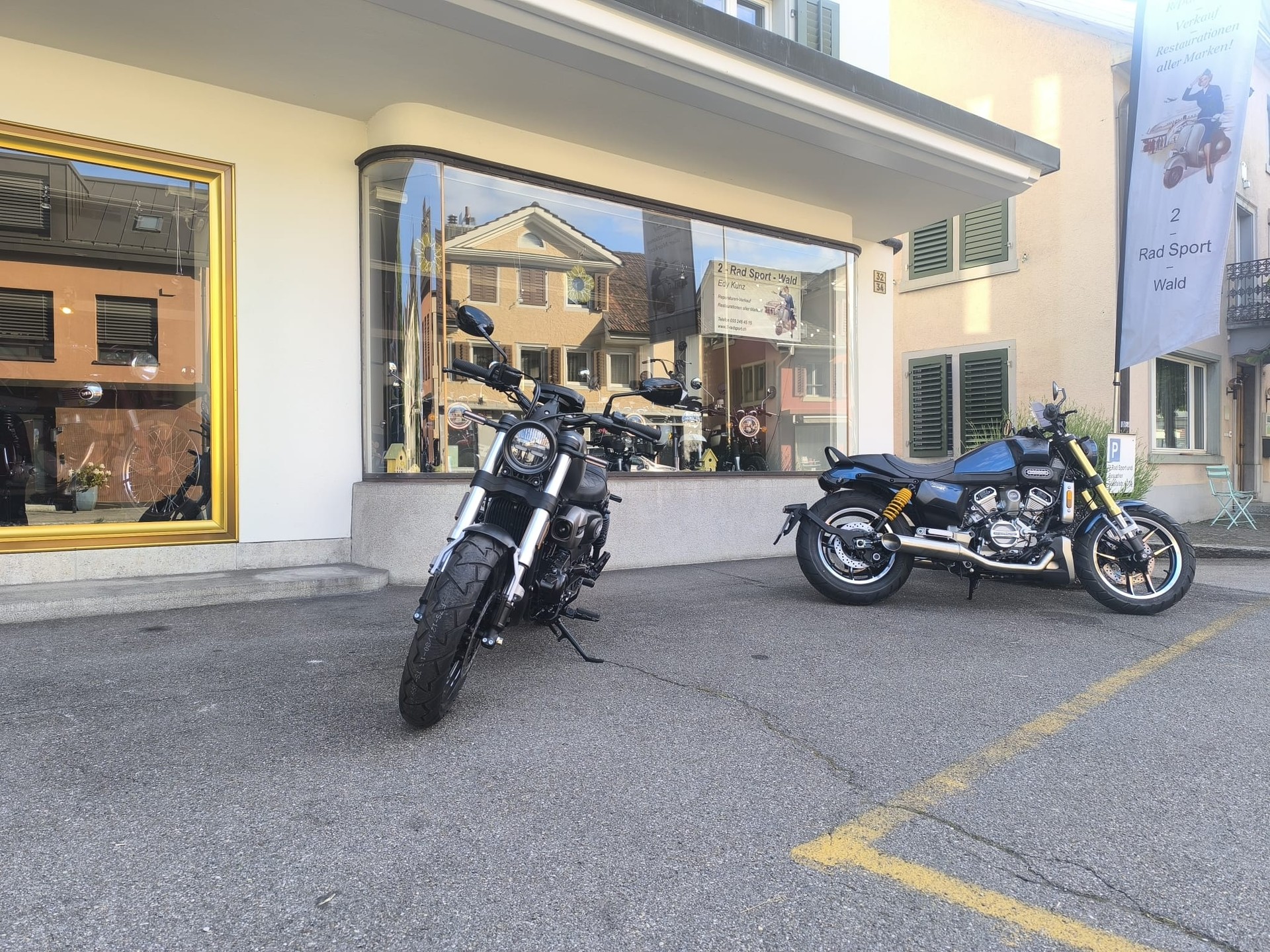 HYOSUNG GV 300 Bobber-image-2