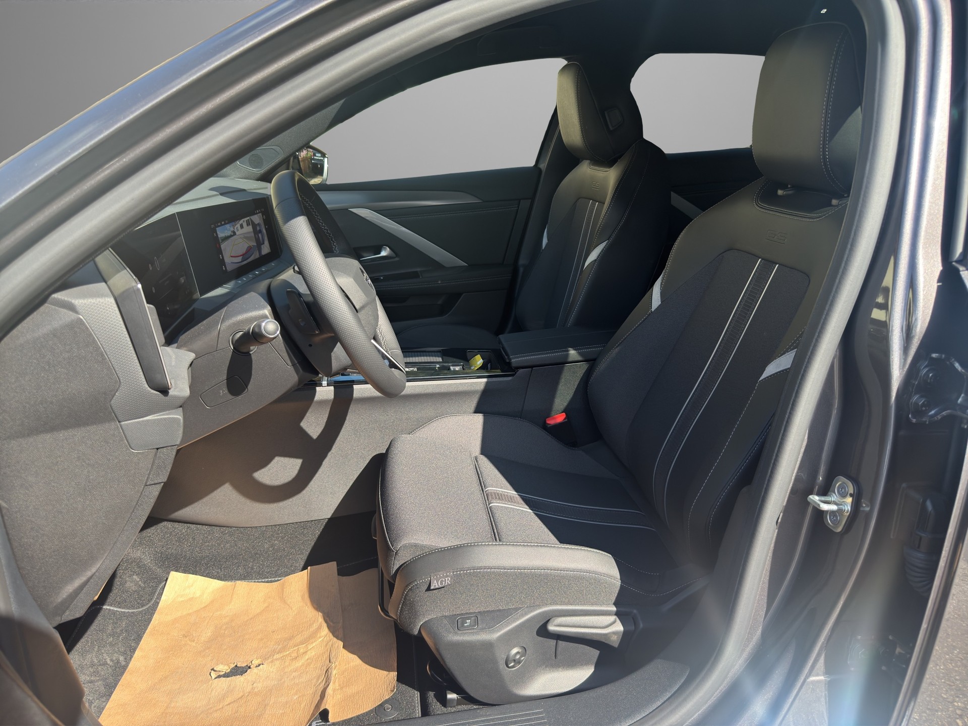 OPEL Astra 1.6 PHEV GS A-image-8