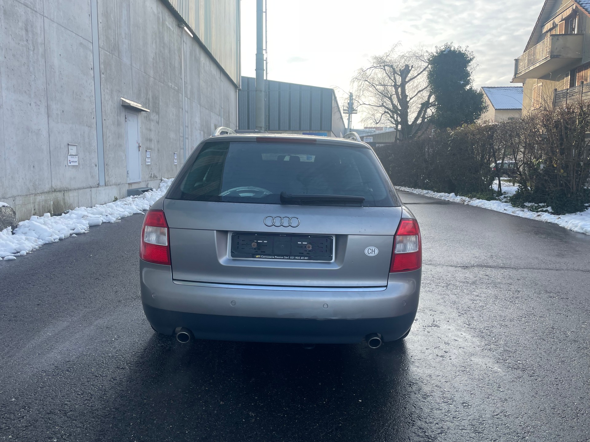 AUDI A4 Avant 2.4 V6-image-3