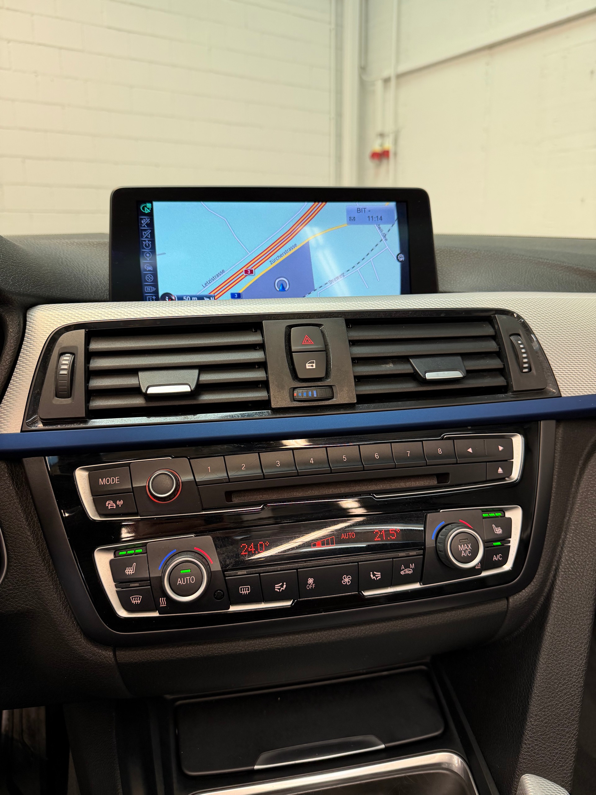 BMW 428i ALL Black M Performance Cabriolet xDrive Steptronic-image-22