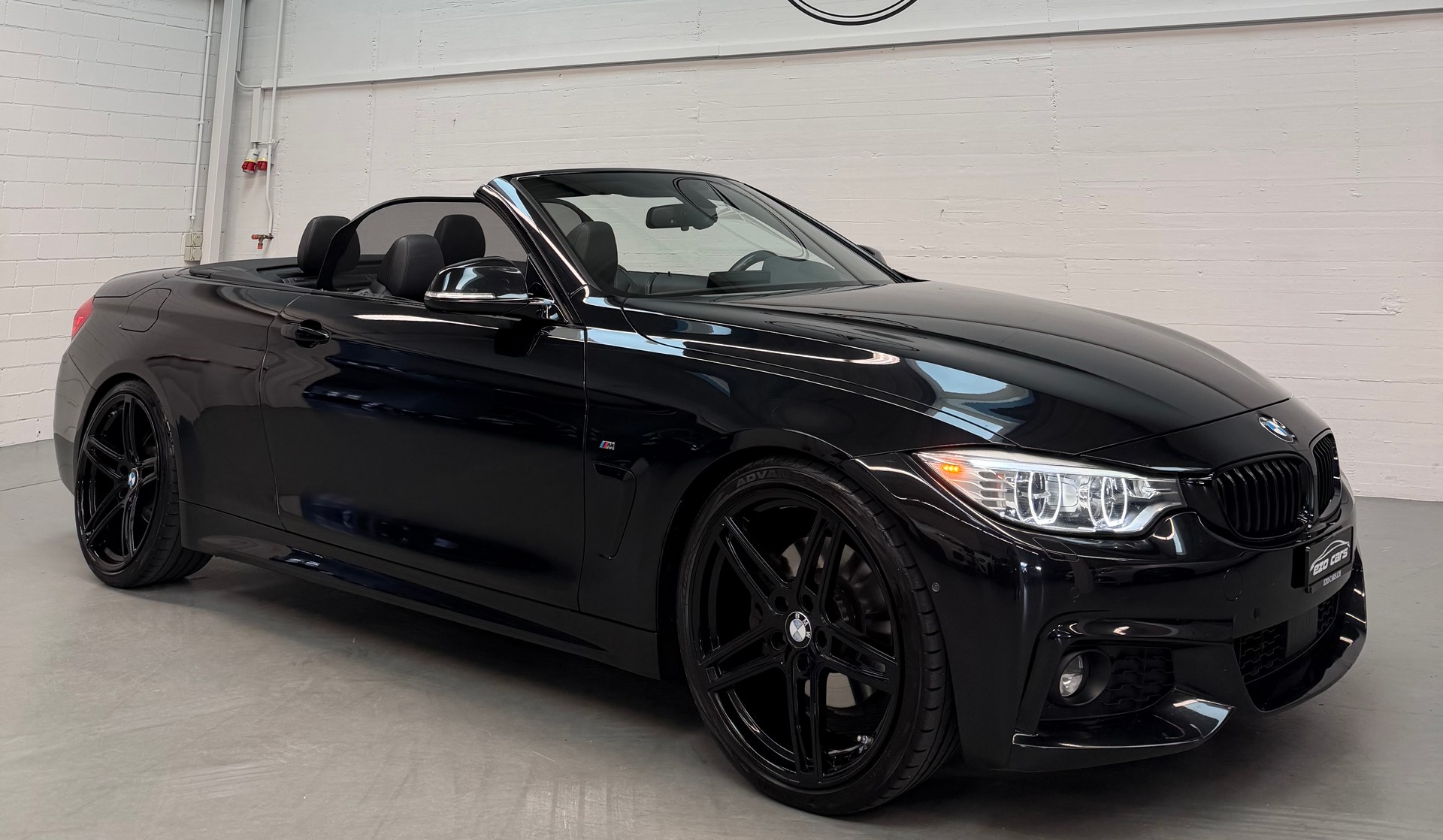 BMW 428i ALL Black M Performance Cabriolet xDrive Steptronic-showroom-element-1