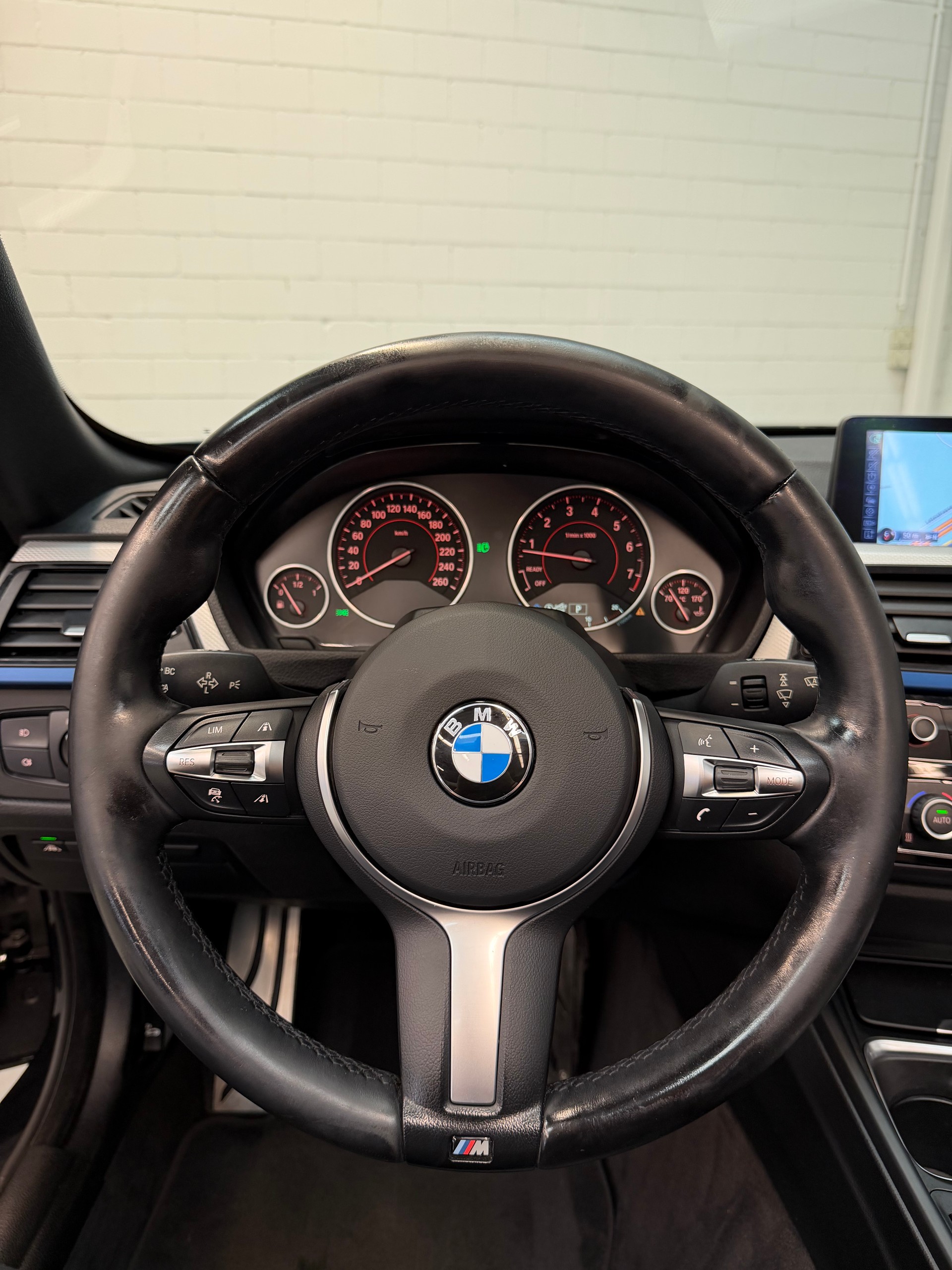 BMW 428i ALL Black M Performance Cabriolet xDrive Steptronic-image-19