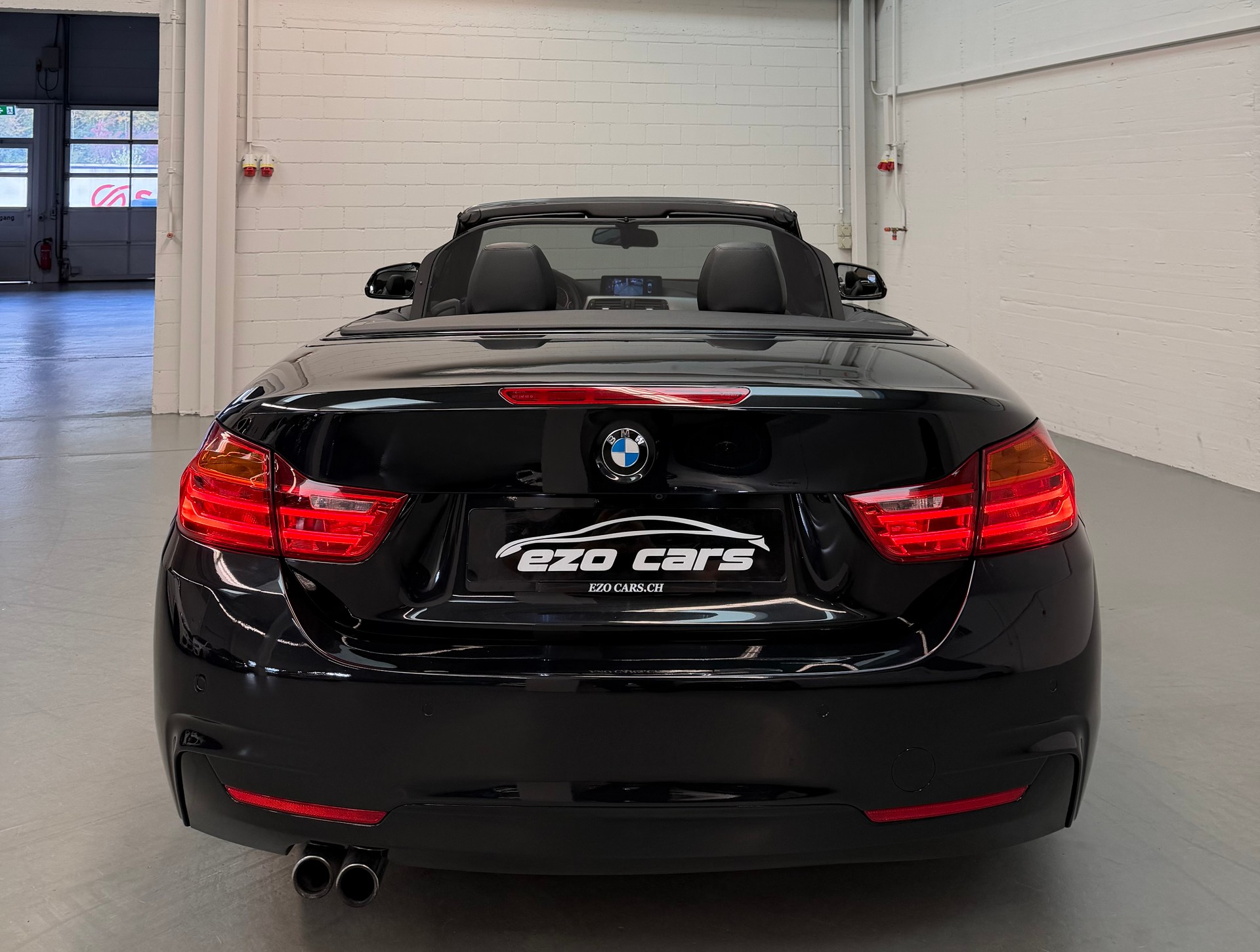 BMW 428i ALL Black M Performance Cabriolet xDrive Steptronic-image-13