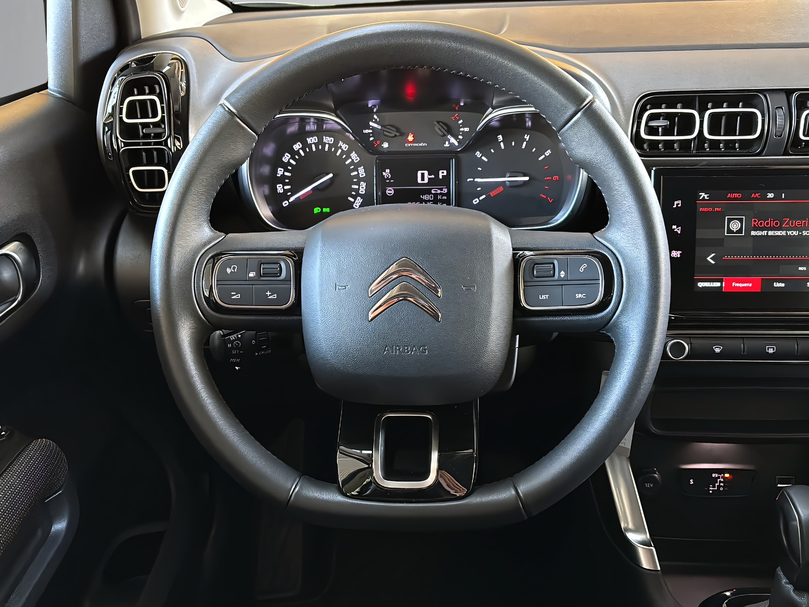 CITROEN C3 Aircross 1.2 PureTech 130 Swiss Edition-image-13