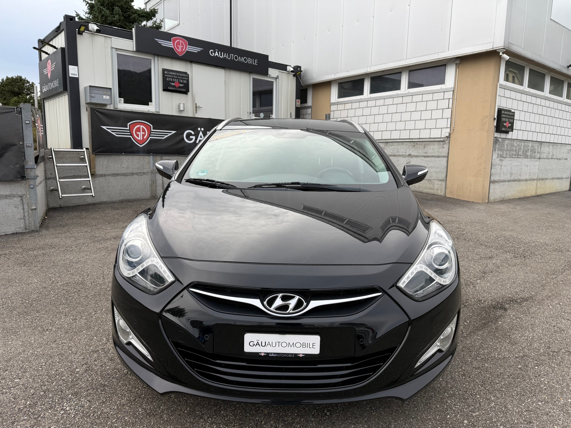 HYUNDAI i40 Wagon 1.6 GDi Style-image-1