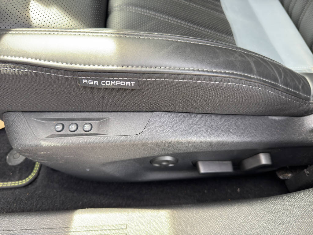 PEUGEOT 308 SW 1.6 PHEV 225 GT-image-11