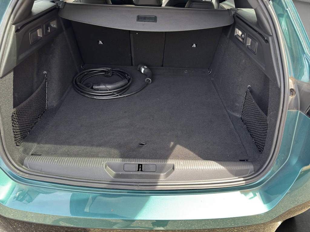 PEUGEOT 308 SW 1.6 PHEV 225 GT-image-12