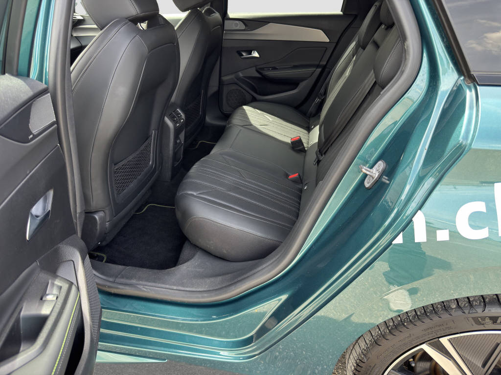 PEUGEOT 308 SW 1.6 PHEV 225 GT-image-10