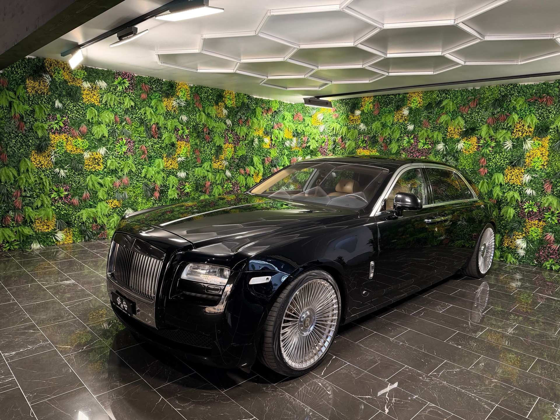 ROLLS-ROYCE Ghost 6.6 V12-image-1