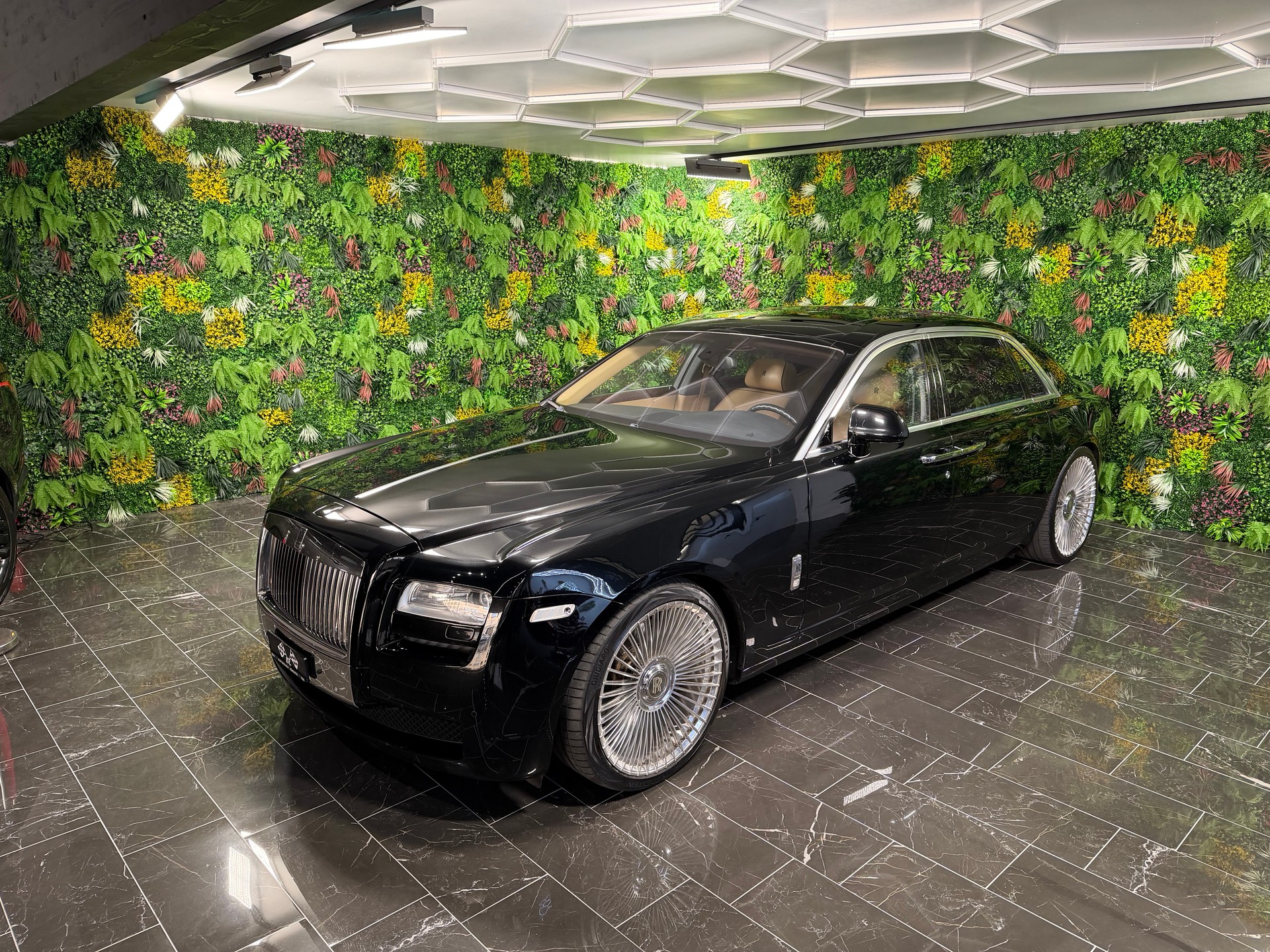 ROLLS-ROYCE Ghost 6.6 V12-image-2
