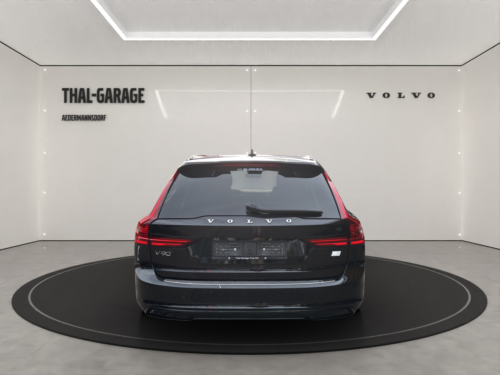 VOLVO V90 2.0 T8 TE Ultimate Dark eAWD-showroom-element-3