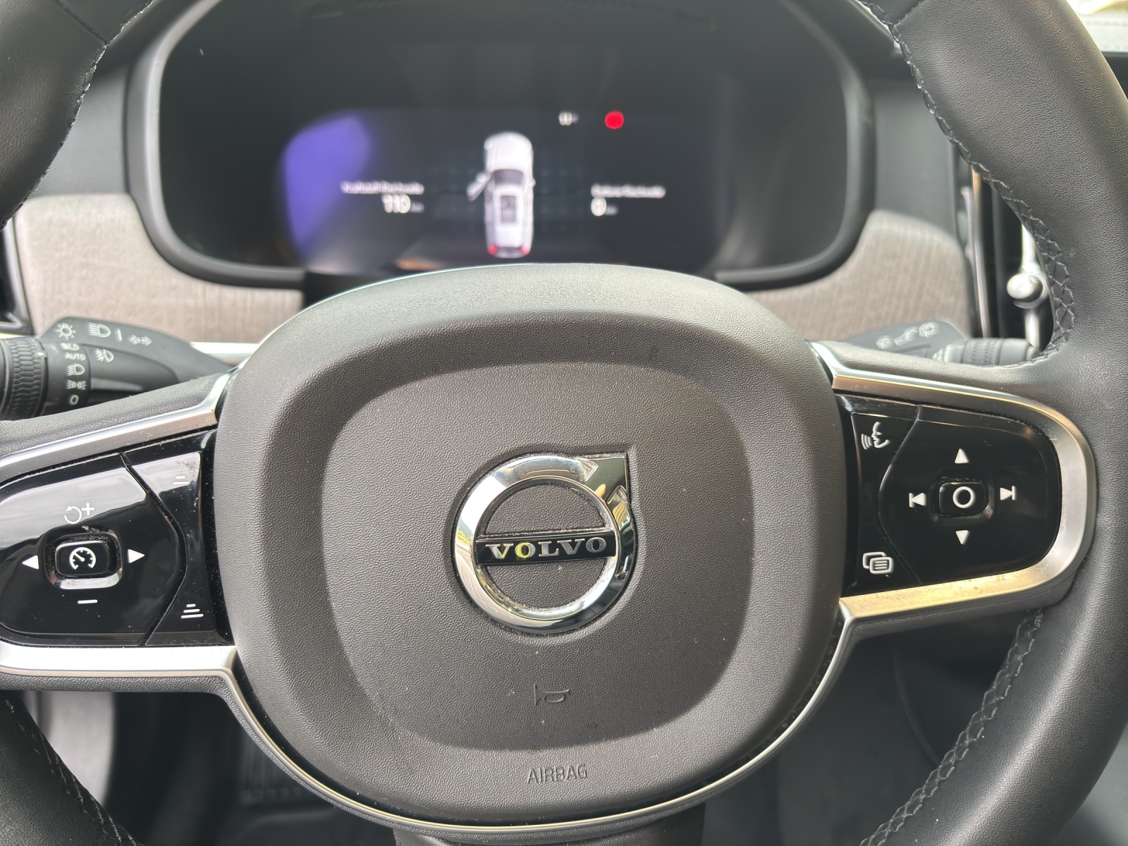 VOLVO V90 2.0 T8 TE Ultimate Dark eAWD-image-8