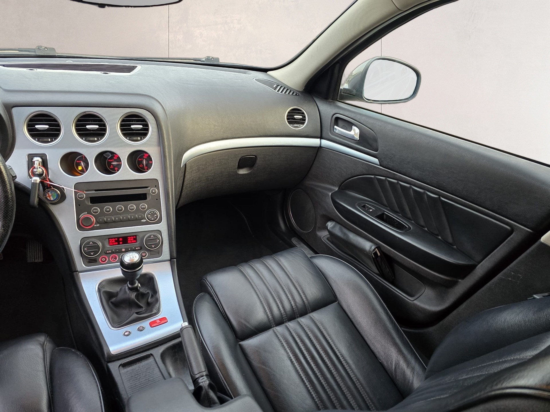 ALFA ROMEO 159 Sportwagon 3.2 JTS Q4 Distinctive-image-14