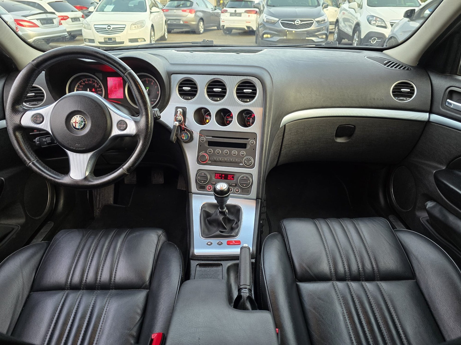 ALFA ROMEO 159 Sportwagon 3.2 JTS Q4 Distinctive-image-10