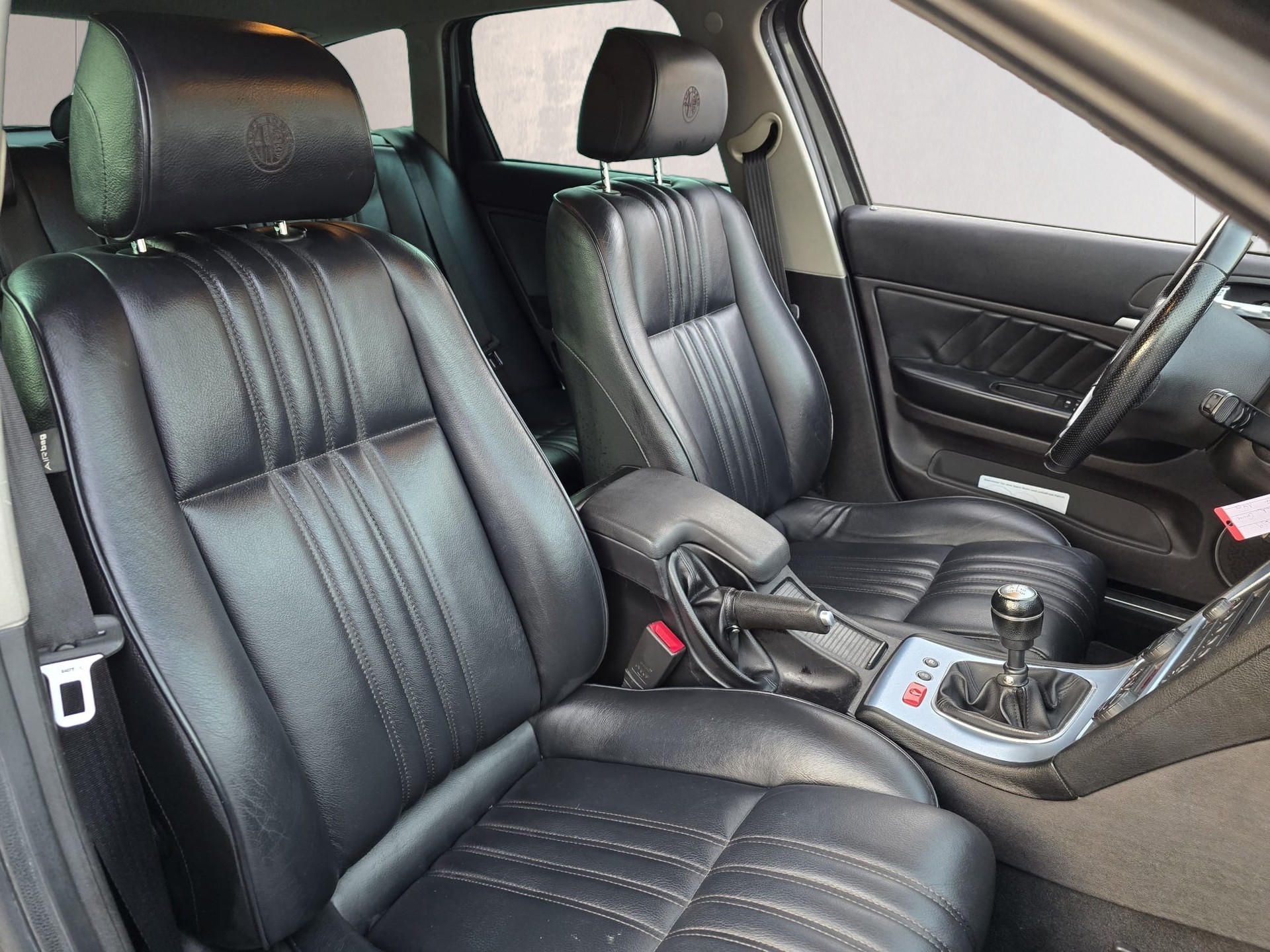 ALFA ROMEO 159 Sportwagon 3.2 JTS Q4 Distinctive-image-15