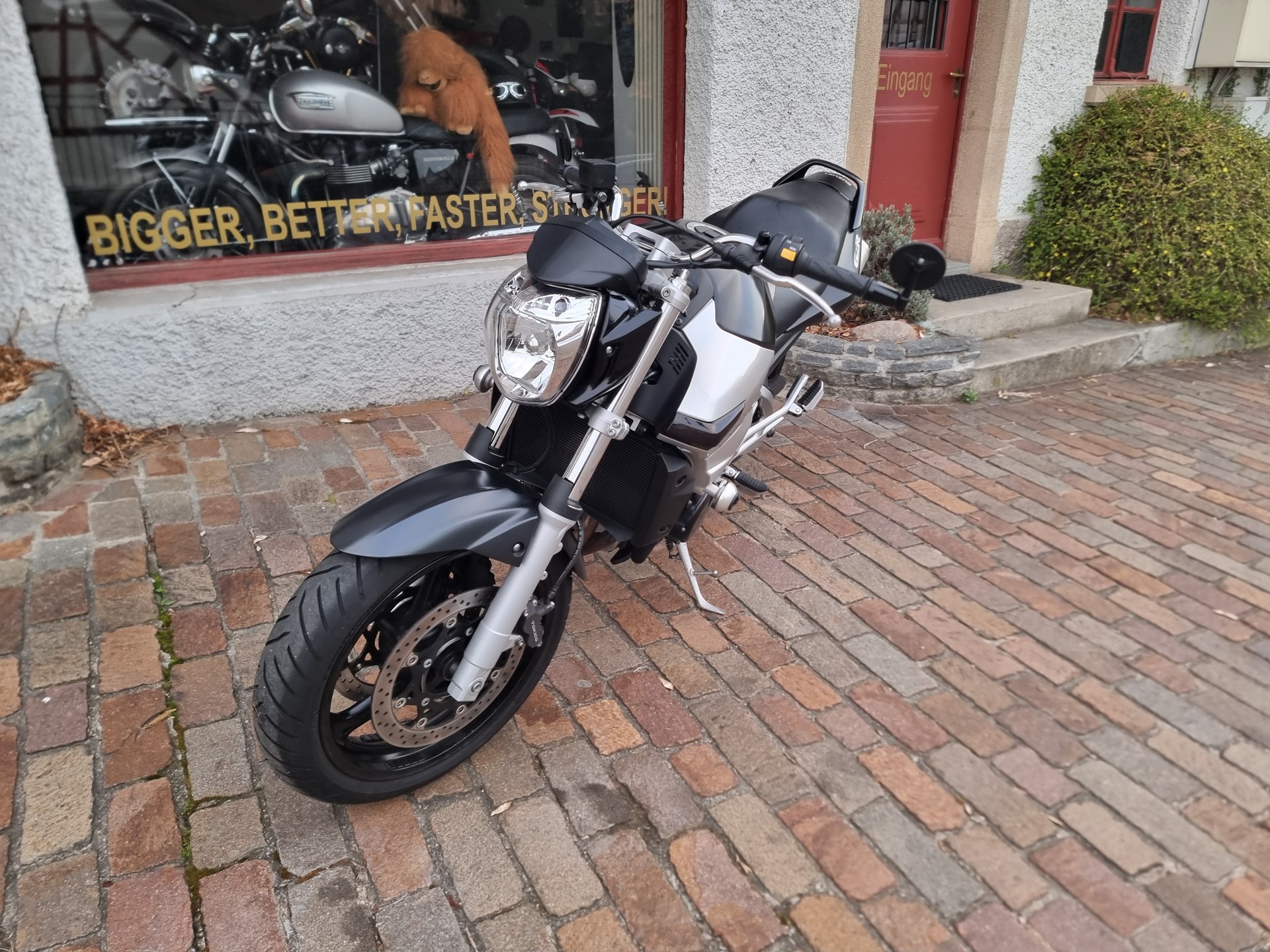 SUZUKI GSR 600 K6-image-0