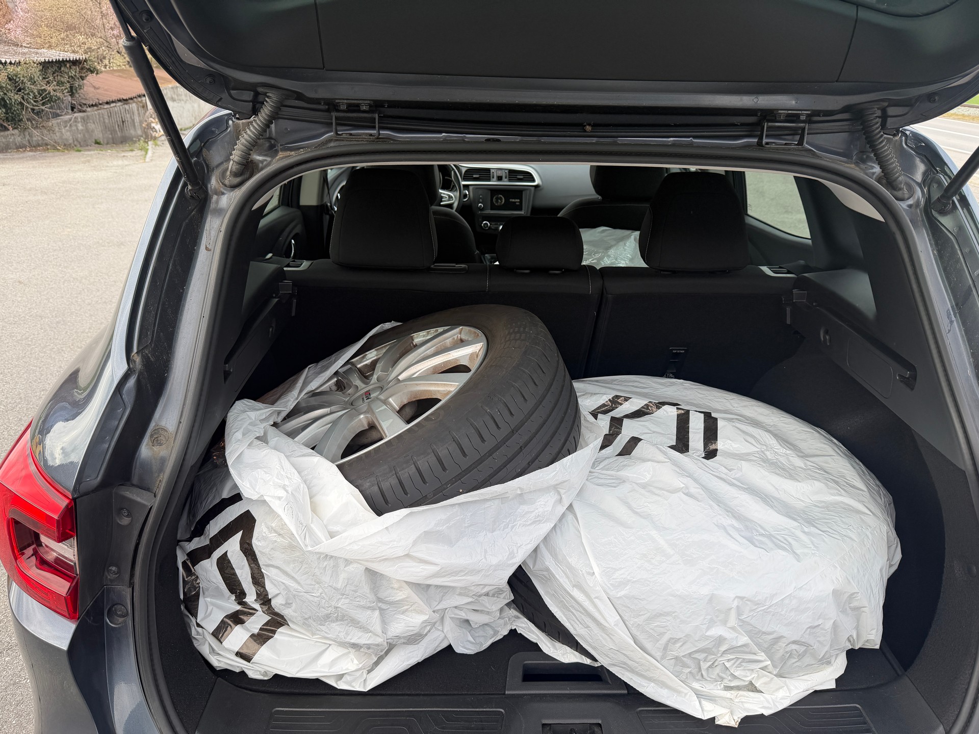 RENAULT Kadjar 1.2 16V Turbo Conquest EDC-image-10